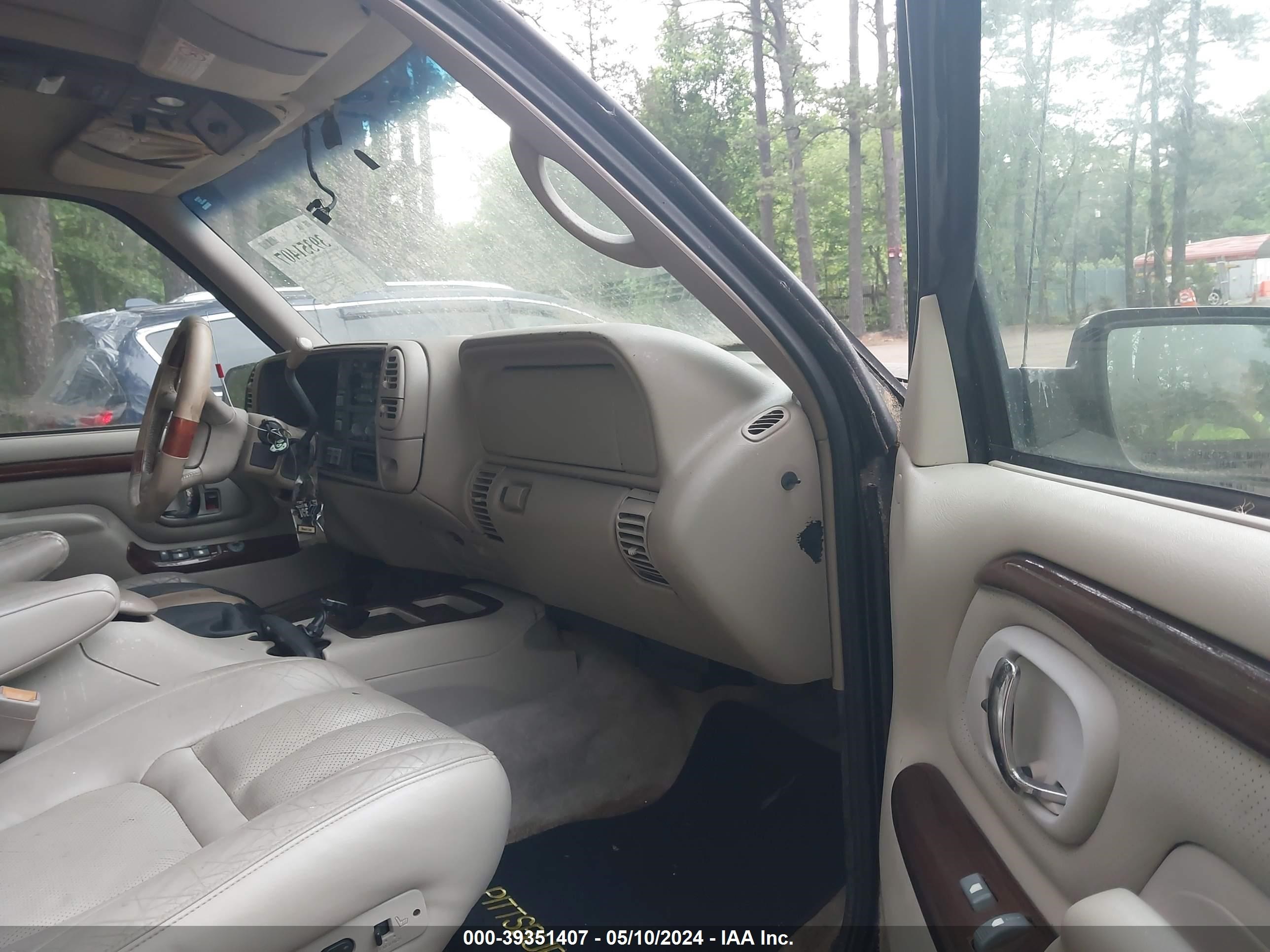 Photo 4 VIN: 1GYEK13R3XR416074 - CADILLAC ESCALADE 