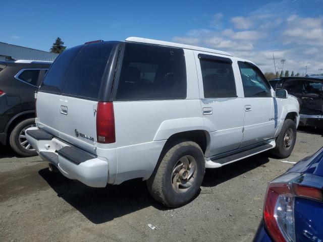 Photo 2 VIN: 1GYEK13R4YR158133 - CADILLAC ESCALADE 