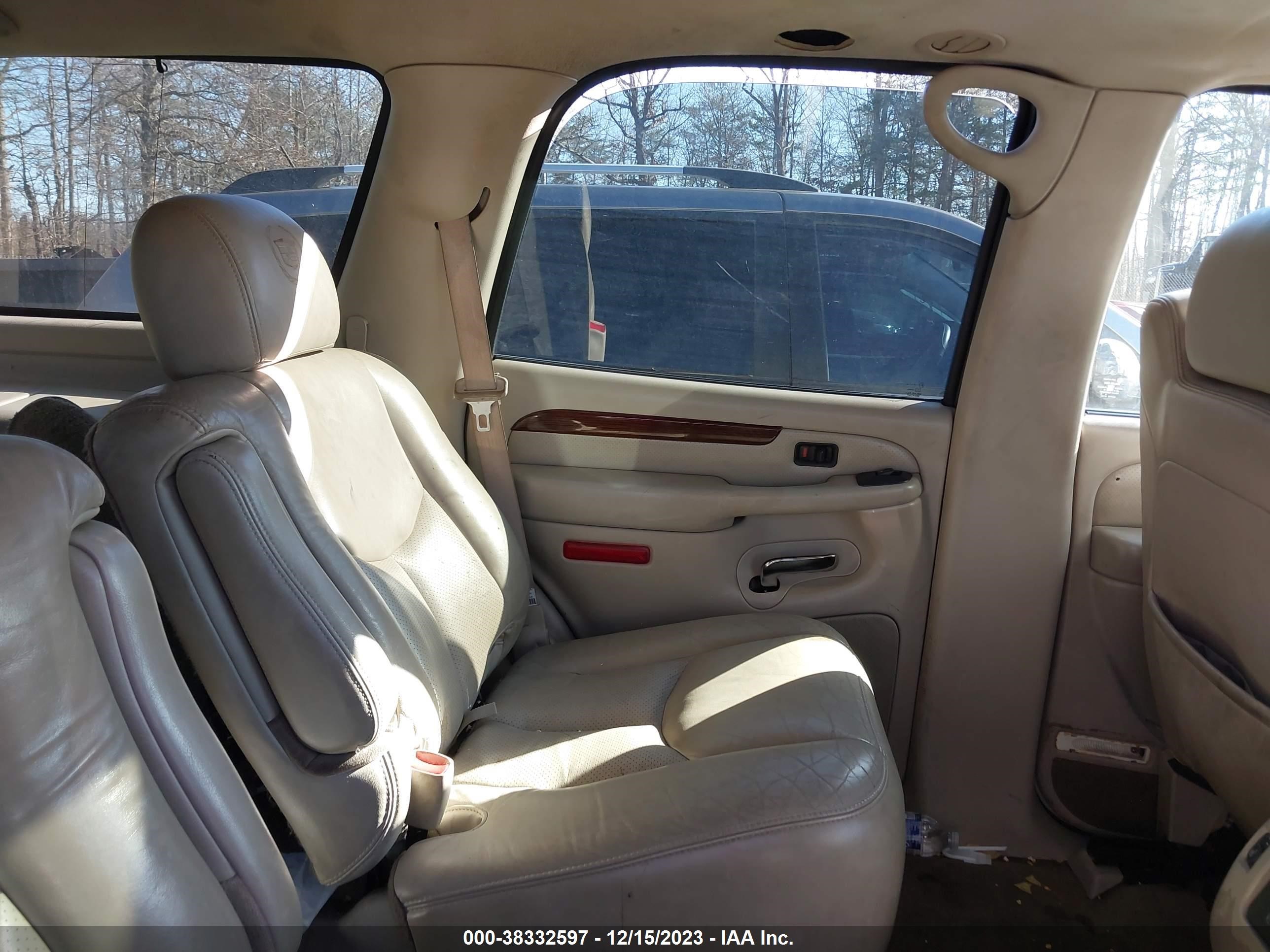 Photo 7 VIN: 1GYEK63N04R217554 - CADILLAC ESCALADE 