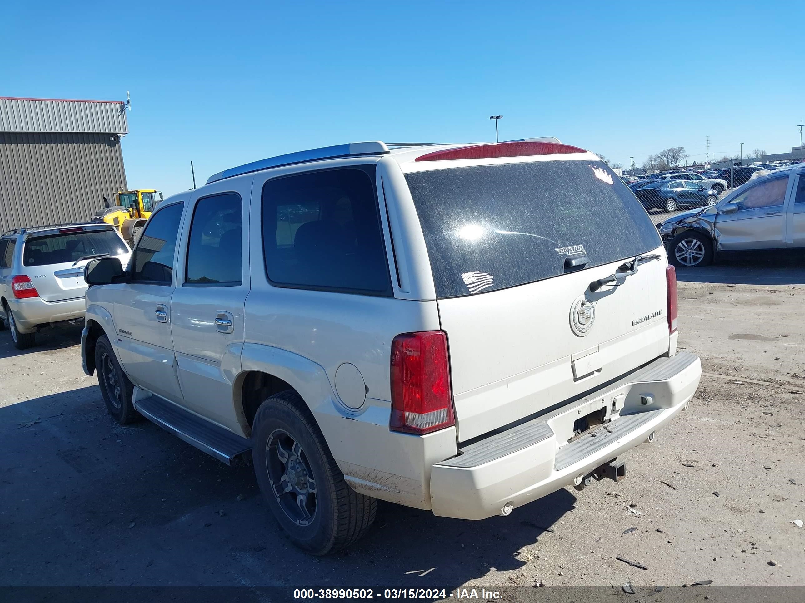 Photo 2 VIN: 1GYEK63N05R157888 - CADILLAC ESCALADE 