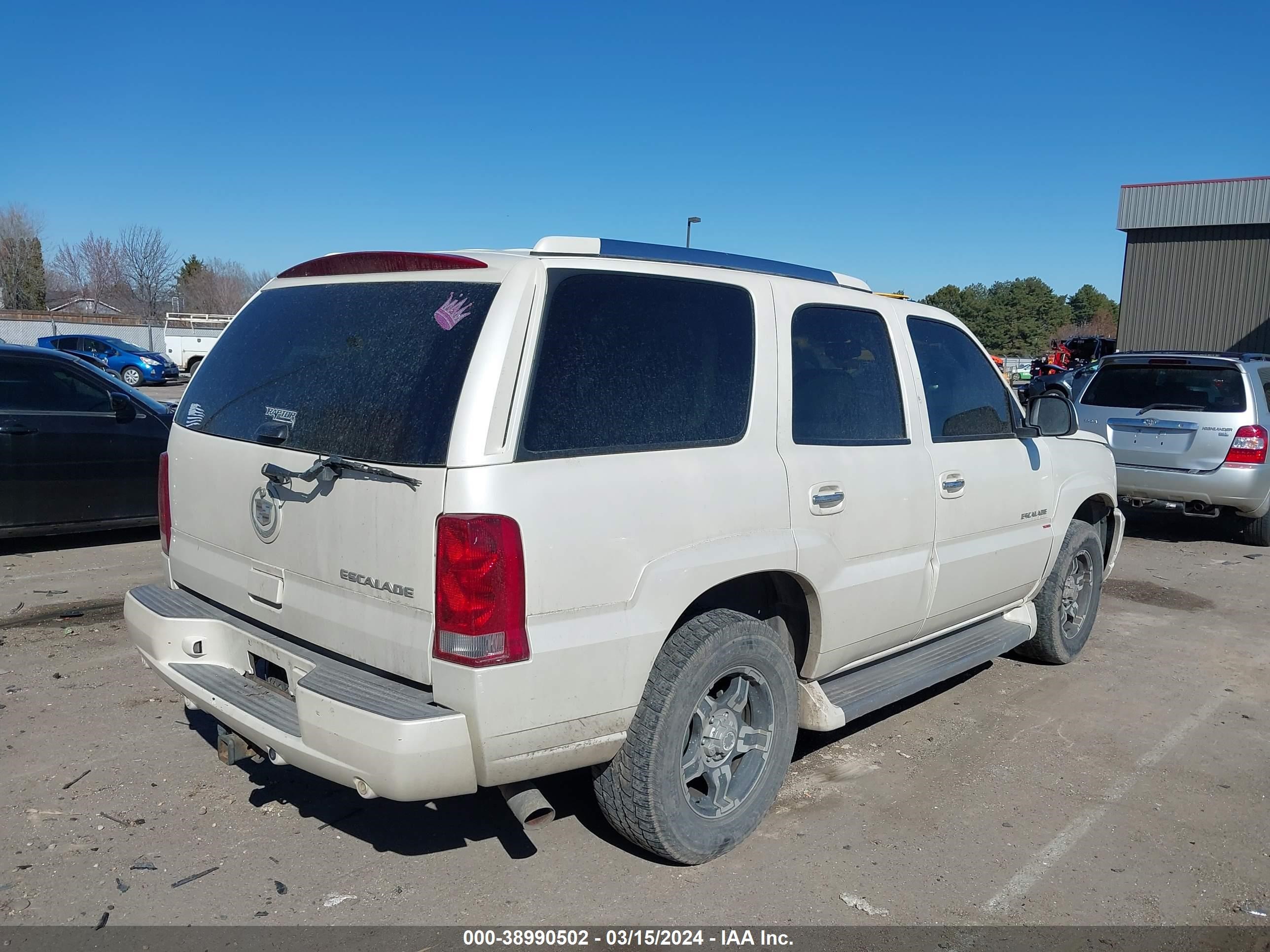 Photo 3 VIN: 1GYEK63N05R157888 - CADILLAC ESCALADE 