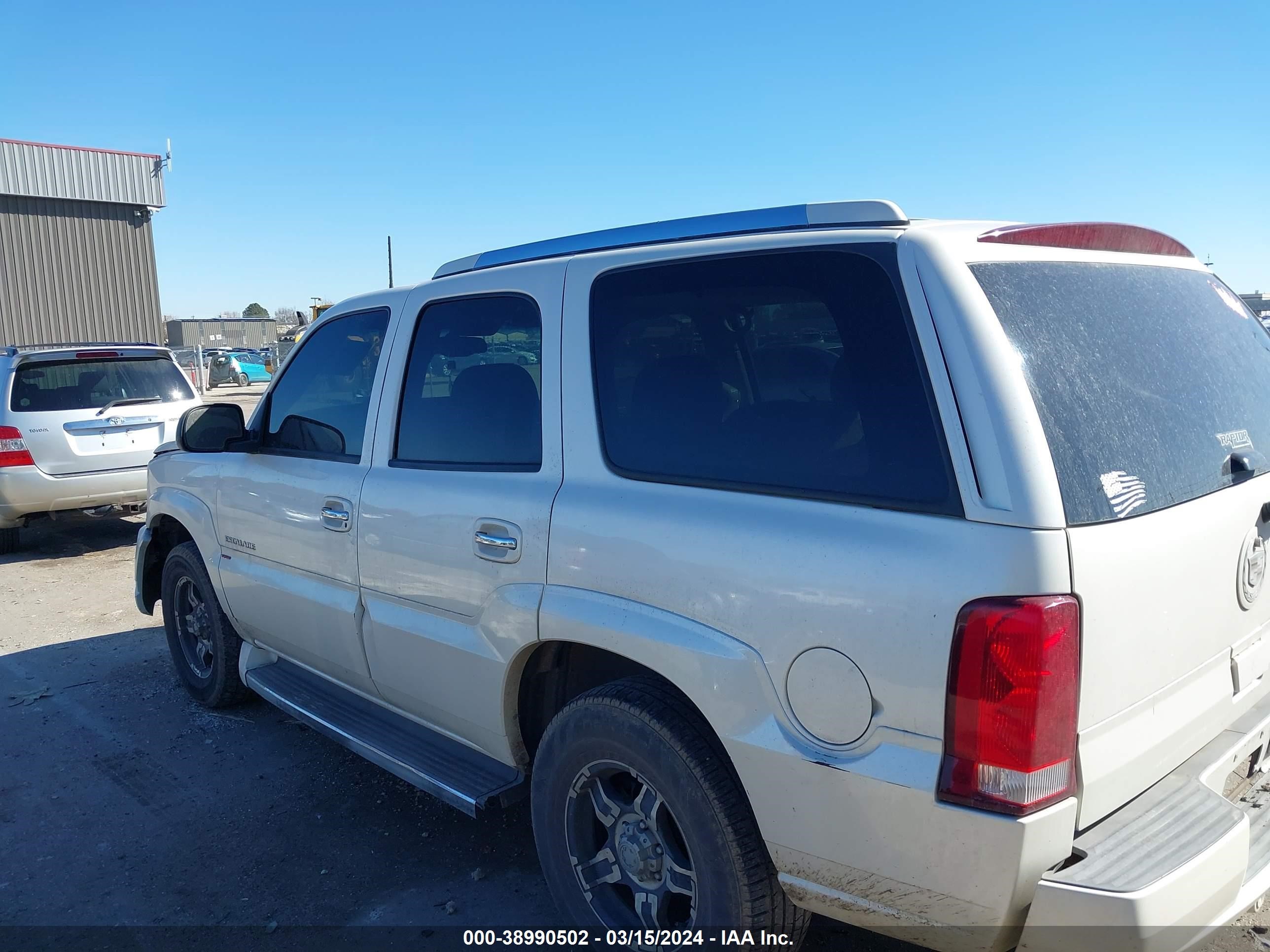 Photo 5 VIN: 1GYEK63N05R157888 - CADILLAC ESCALADE 