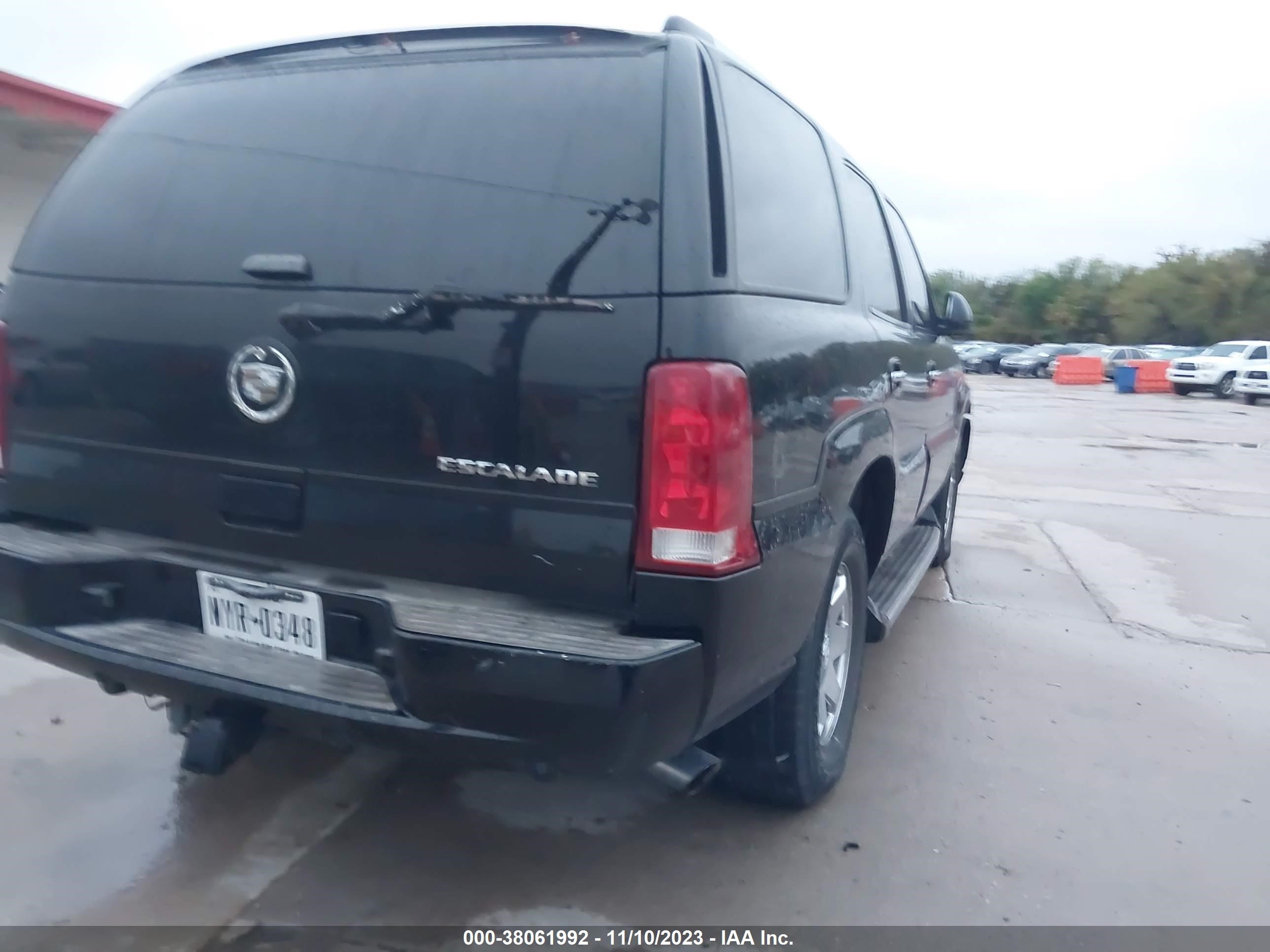 Photo 3 VIN: 1GYEK63N05R219001 - CADILLAC ESCALADE 