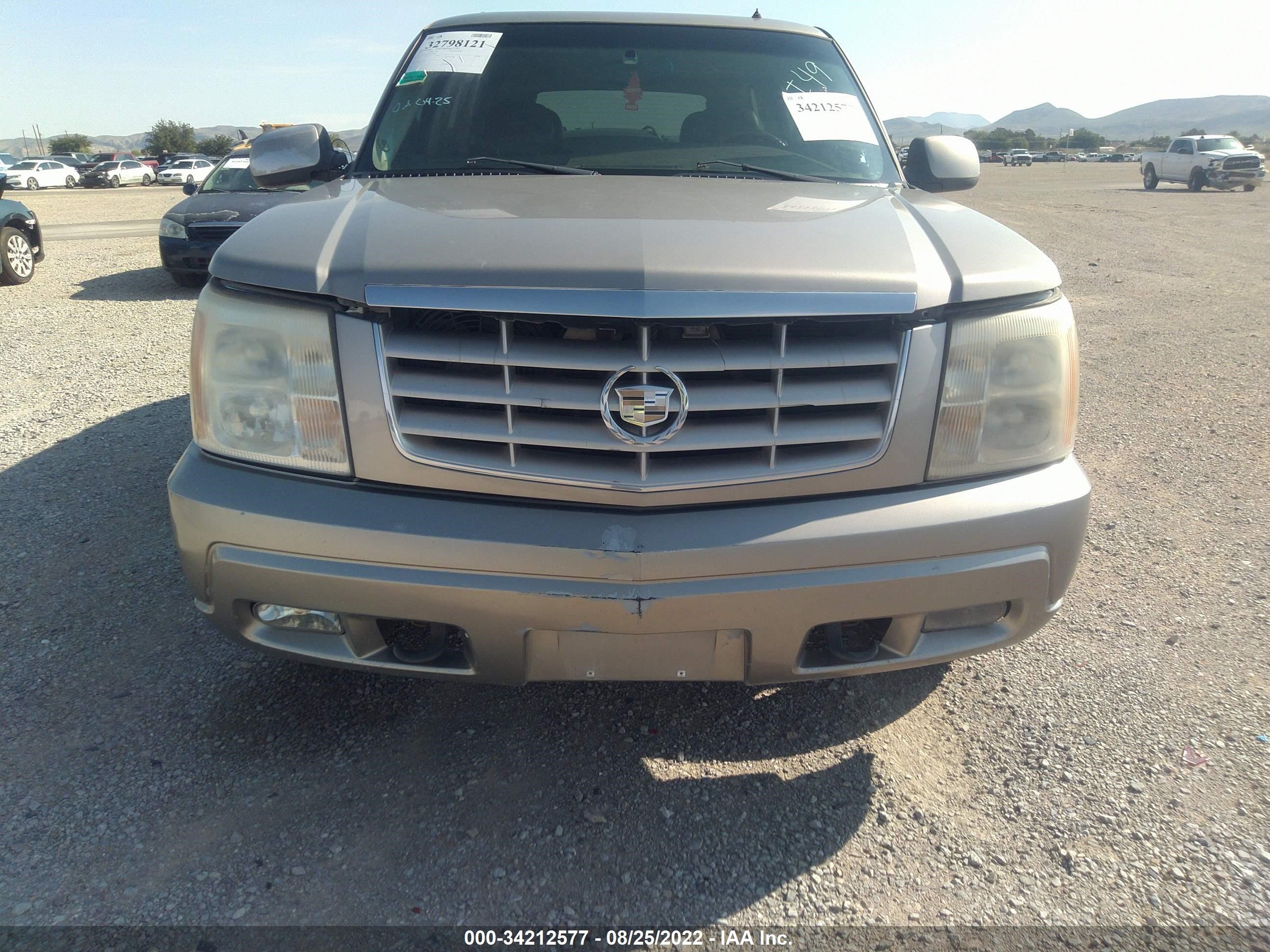 Photo 5 VIN: 1GYEK63N12R233887 - CADILLAC ESCALADE 