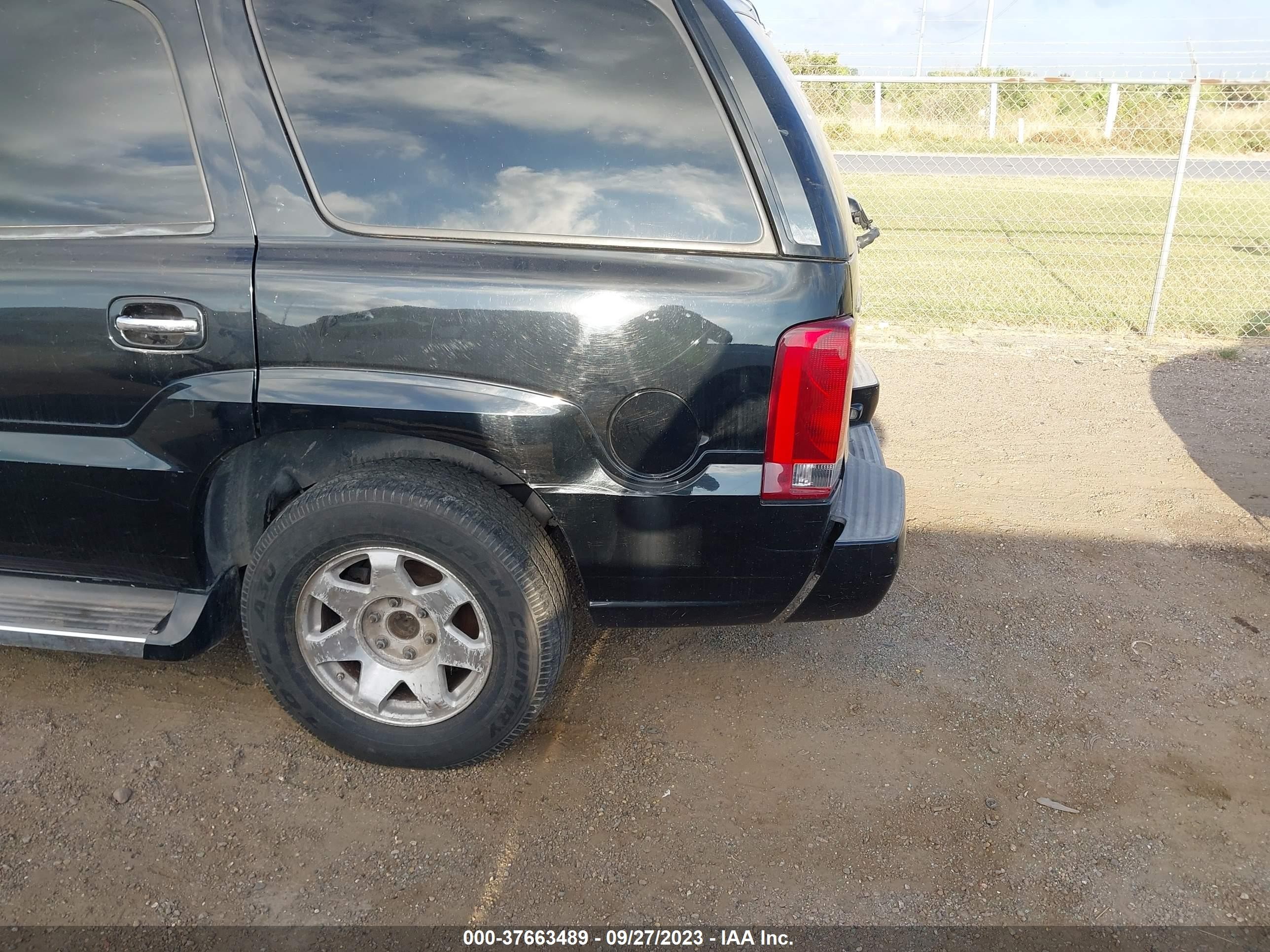 Photo 5 VIN: 1GYEK63N15R236227 - CADILLAC ESCALADE 