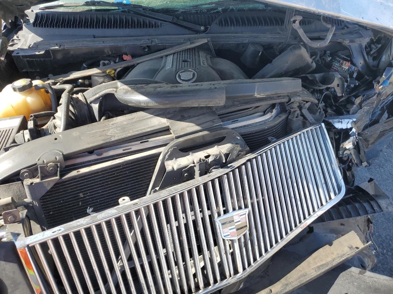 Photo 10 VIN: 1GYEK63N22R115458 - CADILLAC ESCALADE 