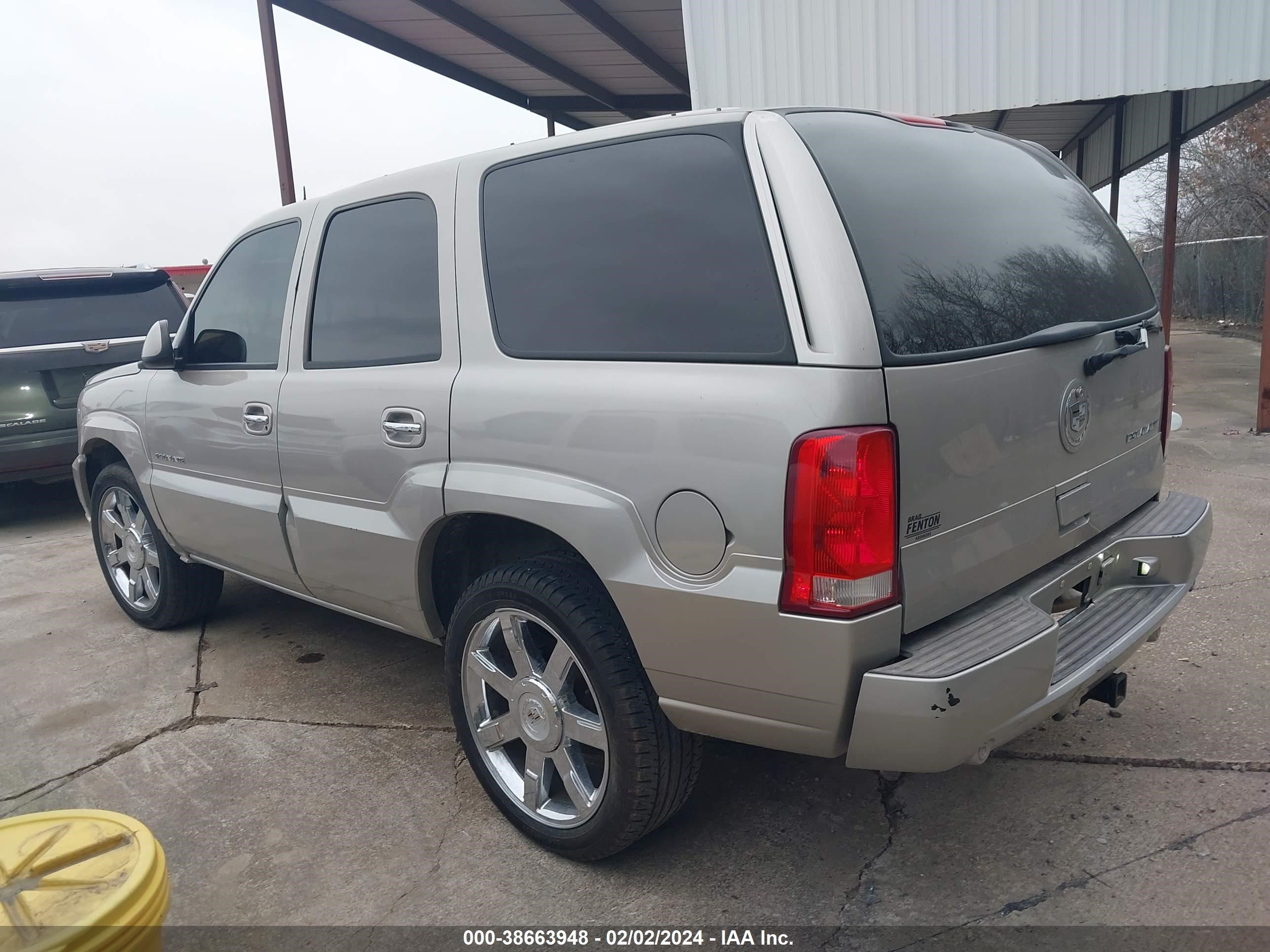 Photo 2 VIN: 1GYEK63N24R293311 - CADILLAC ESCALADE 