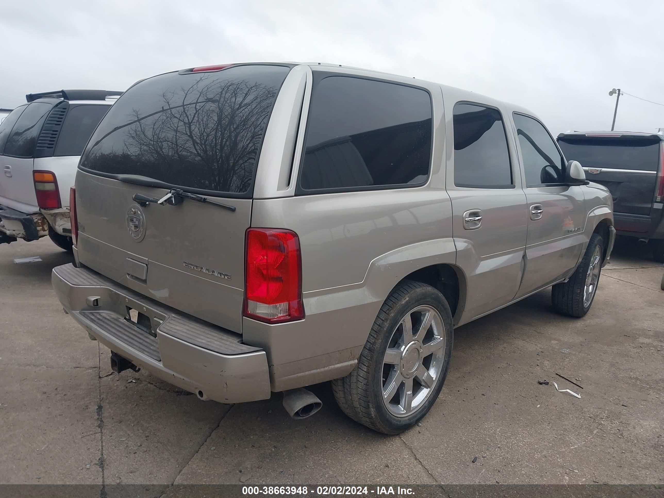 Photo 3 VIN: 1GYEK63N24R293311 - CADILLAC ESCALADE 