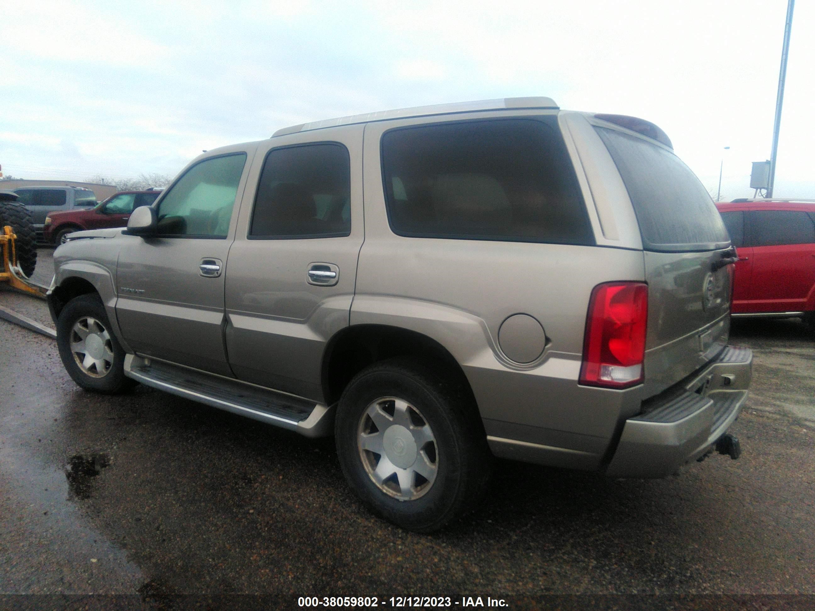 Photo 2 VIN: 1GYEK63N32R199922 - CADILLAC ESCALADE 