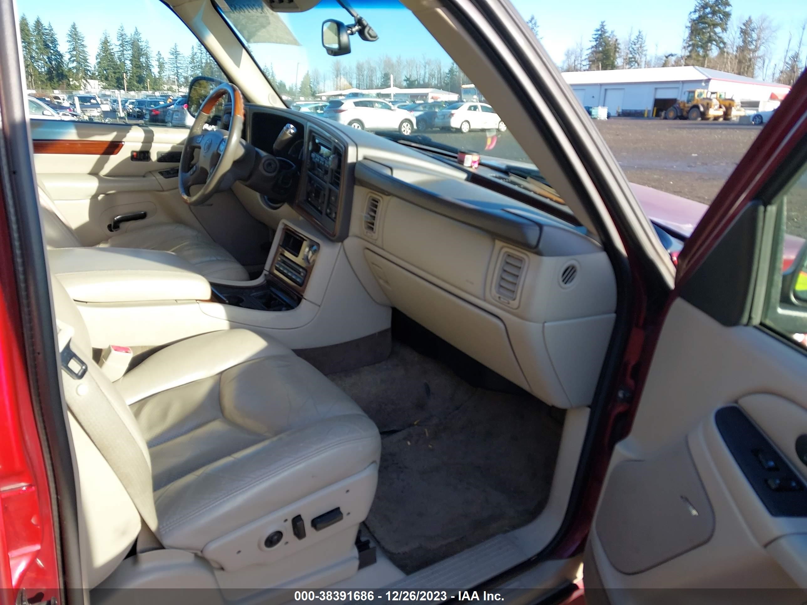 Photo 4 VIN: 1GYEK63N33R159468 - CADILLAC ESCALADE 