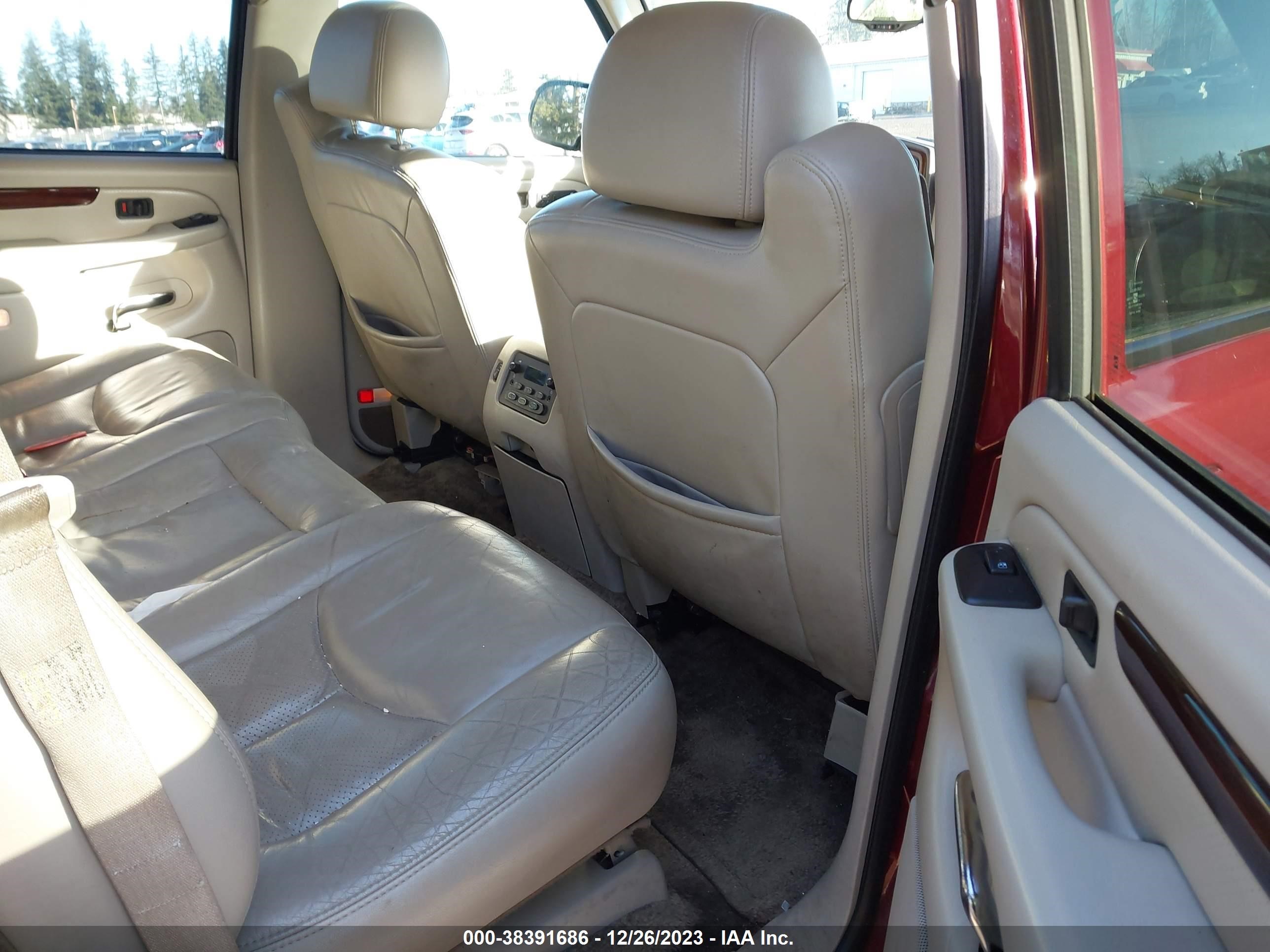 Photo 7 VIN: 1GYEK63N33R159468 - CADILLAC ESCALADE 