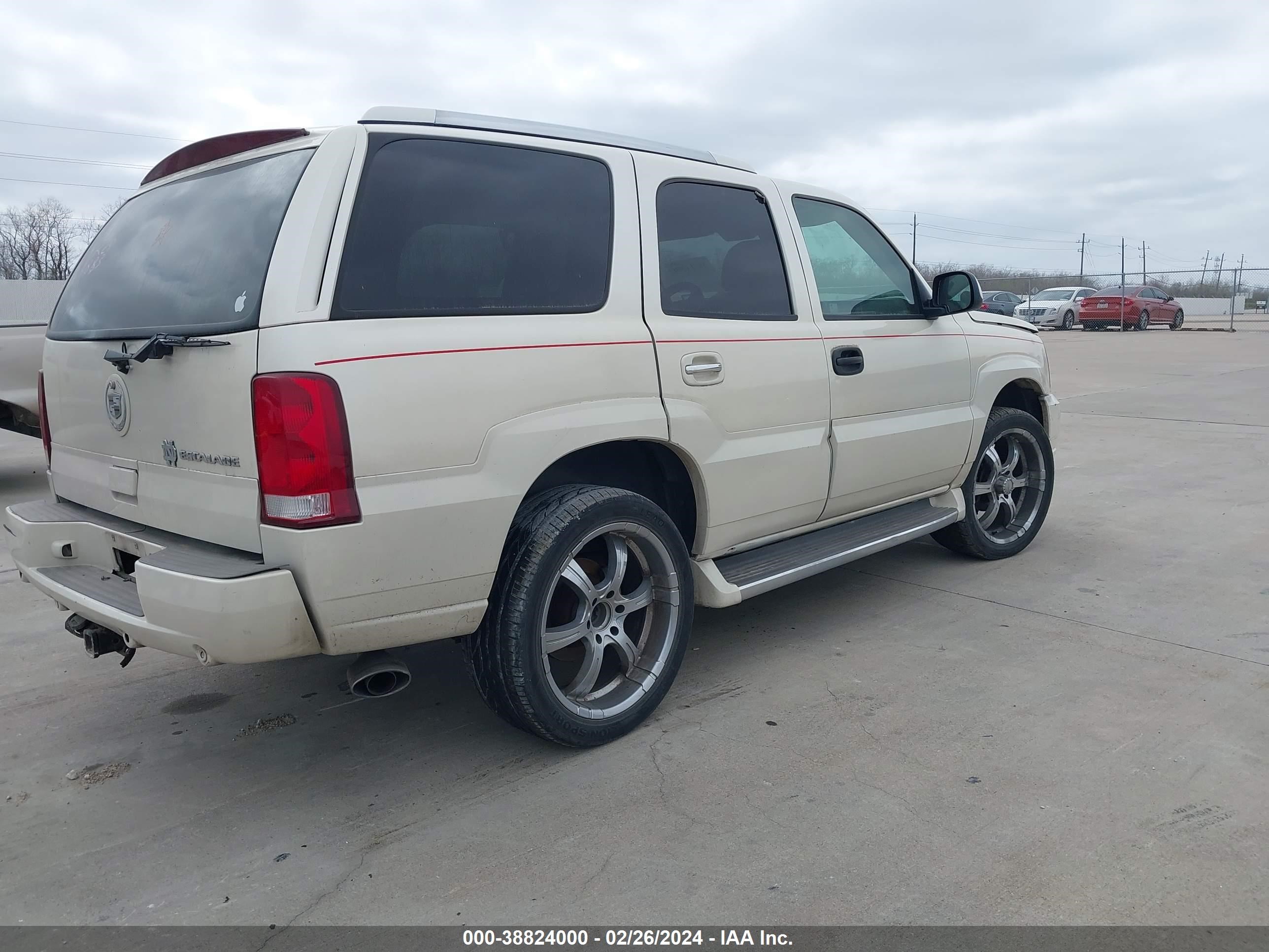 Photo 3 VIN: 1GYEK63N34R293883 - CADILLAC ESCALADE 