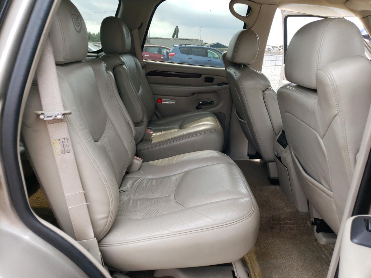 Photo 10 VIN: 1GYEK63N43R282549 - CADILLAC ESCALADE 