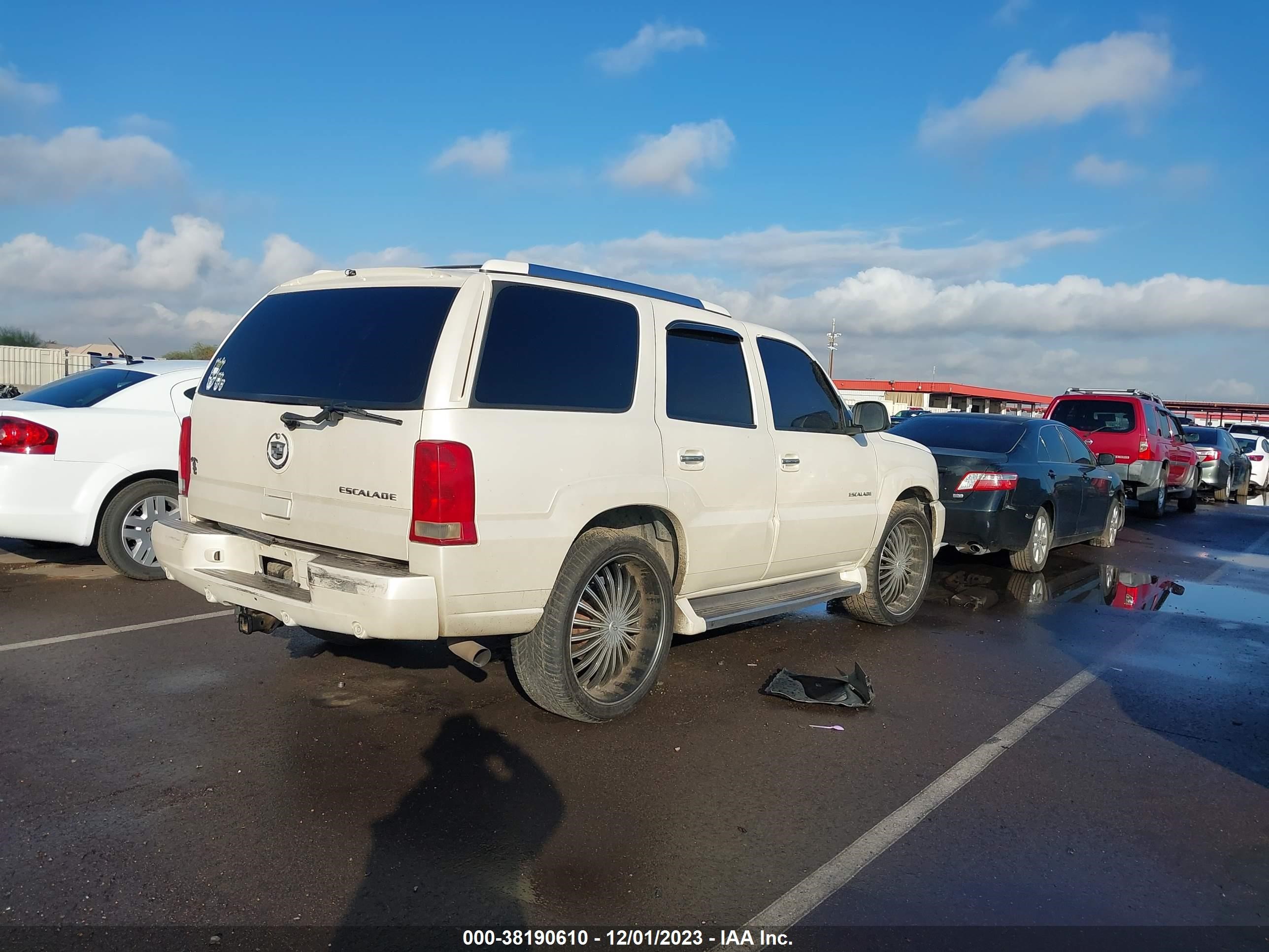 Photo 3 VIN: 1GYEK63N43R294801 - CADILLAC ESCALADE 