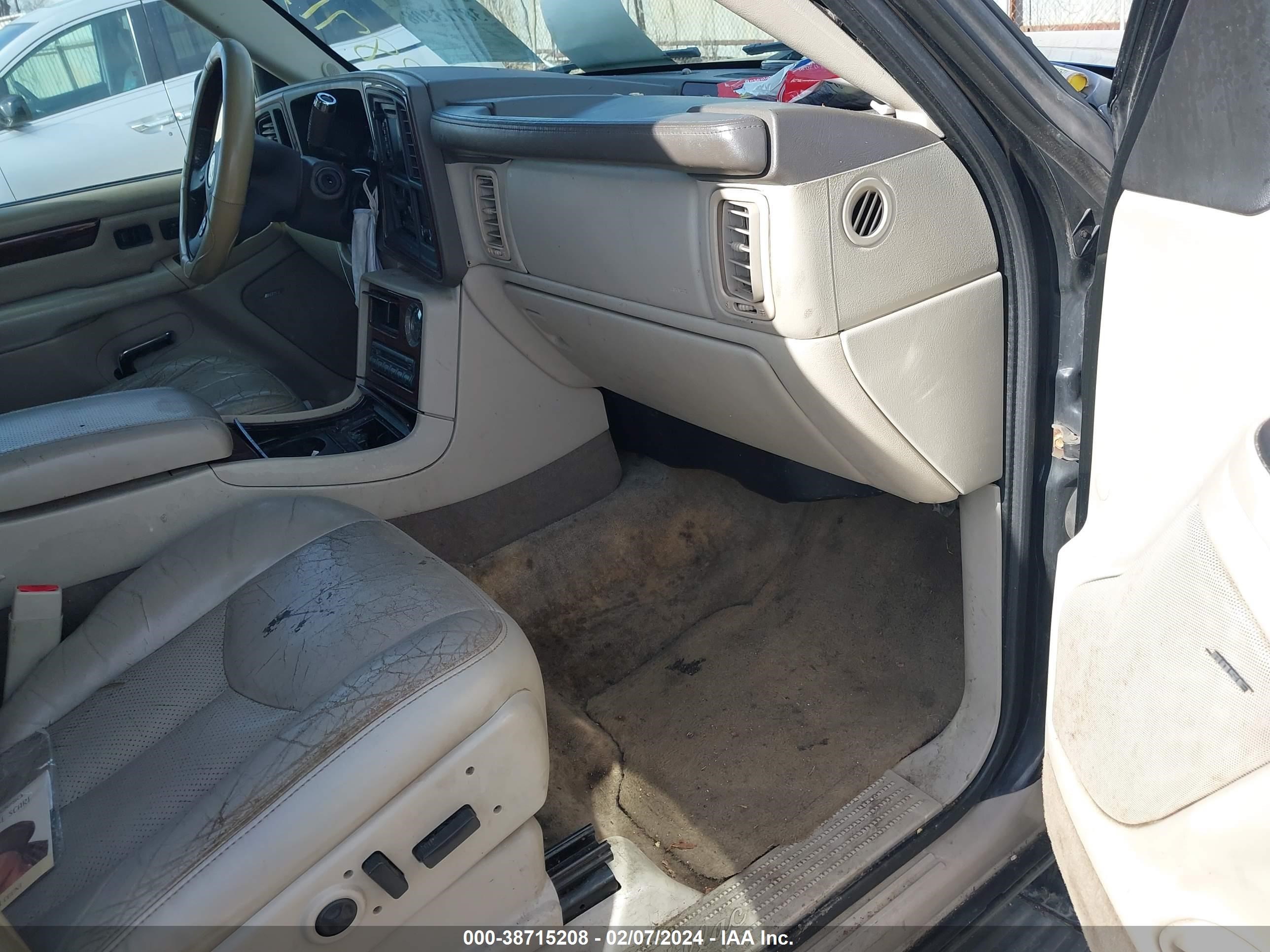 Photo 4 VIN: 1GYEK63N46R142814 - CADILLAC ESCALADE 