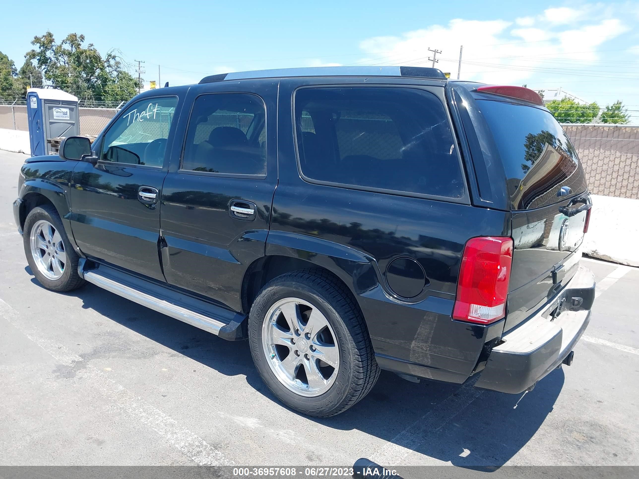 Photo 2 VIN: 1GYEK63N46R157930 - CADILLAC ESCALADE 