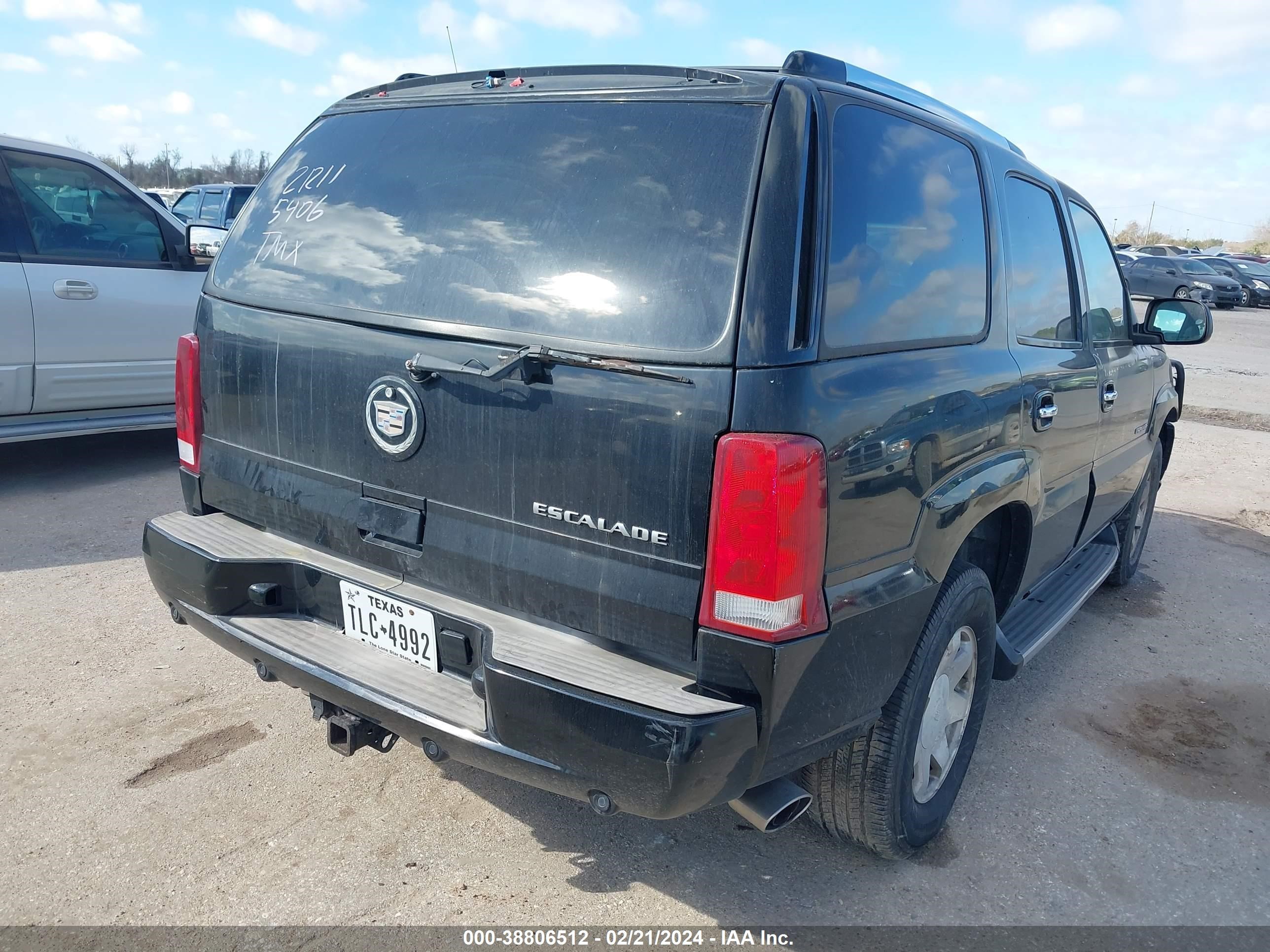 Photo 3 VIN: 1GYEK63N52R115406 - CADILLAC ESCALADE 