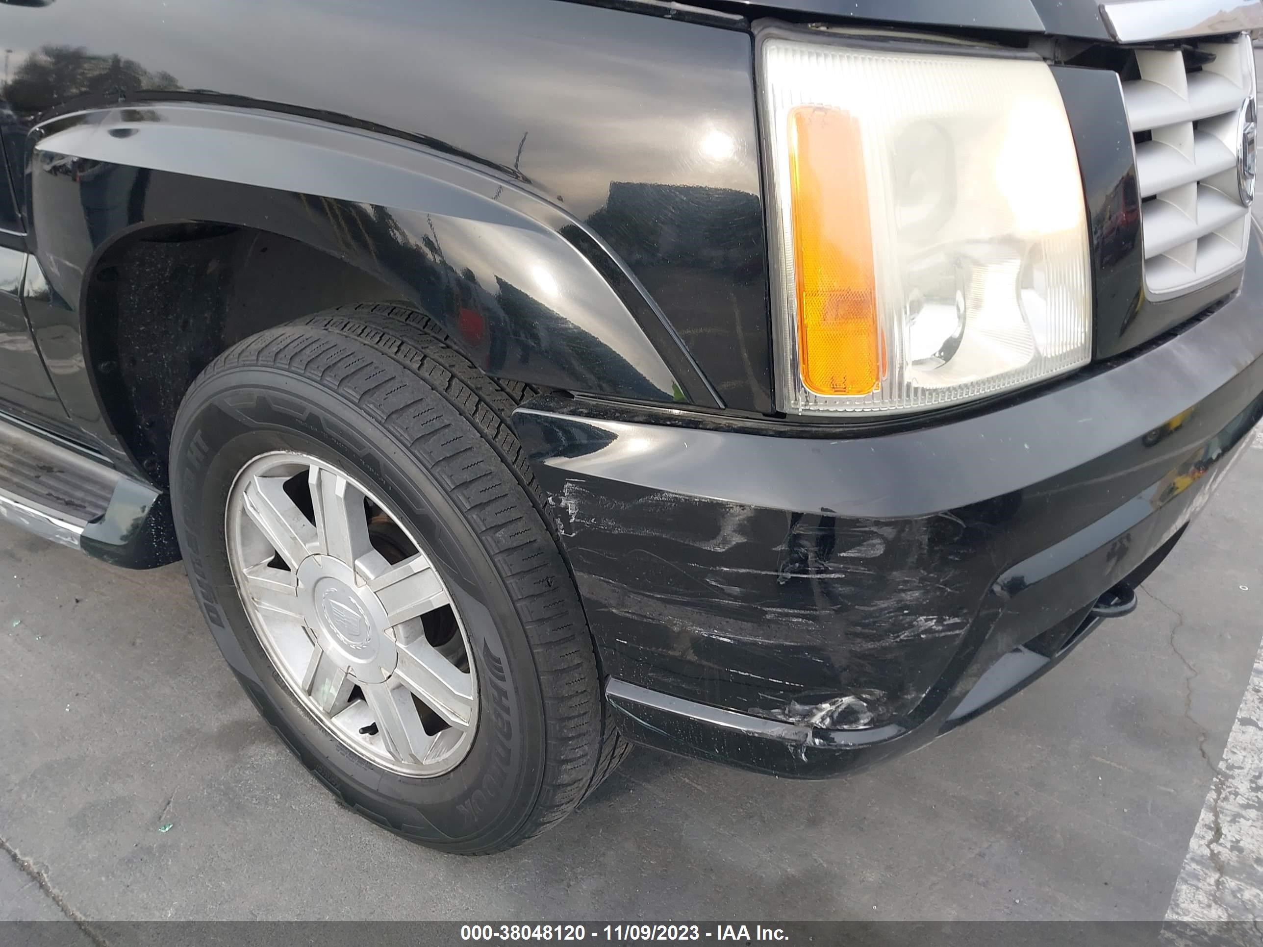 Photo 5 VIN: 1GYEK63N54R238691 - CADILLAC ESCALADE 