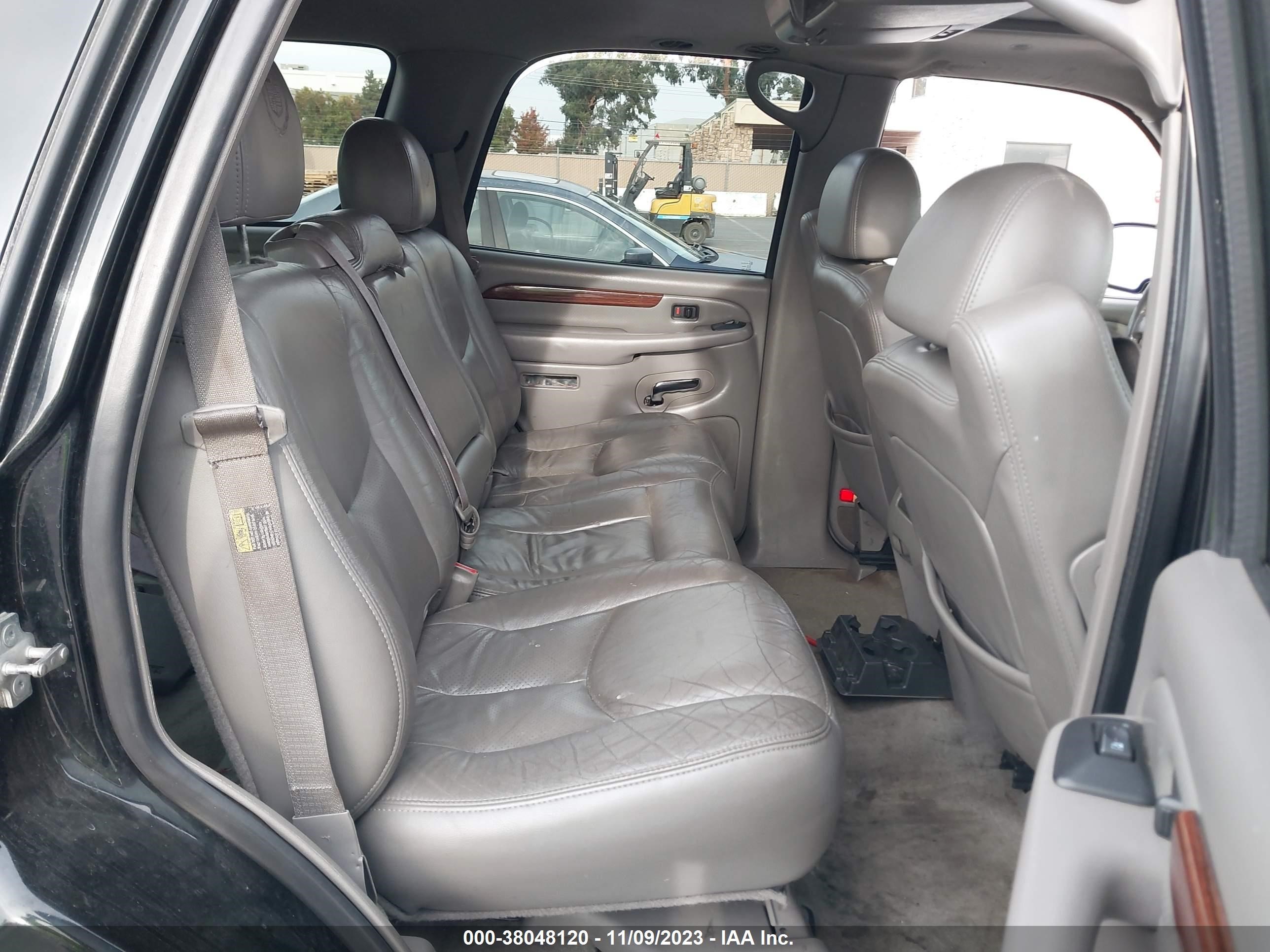 Photo 7 VIN: 1GYEK63N54R238691 - CADILLAC ESCALADE 