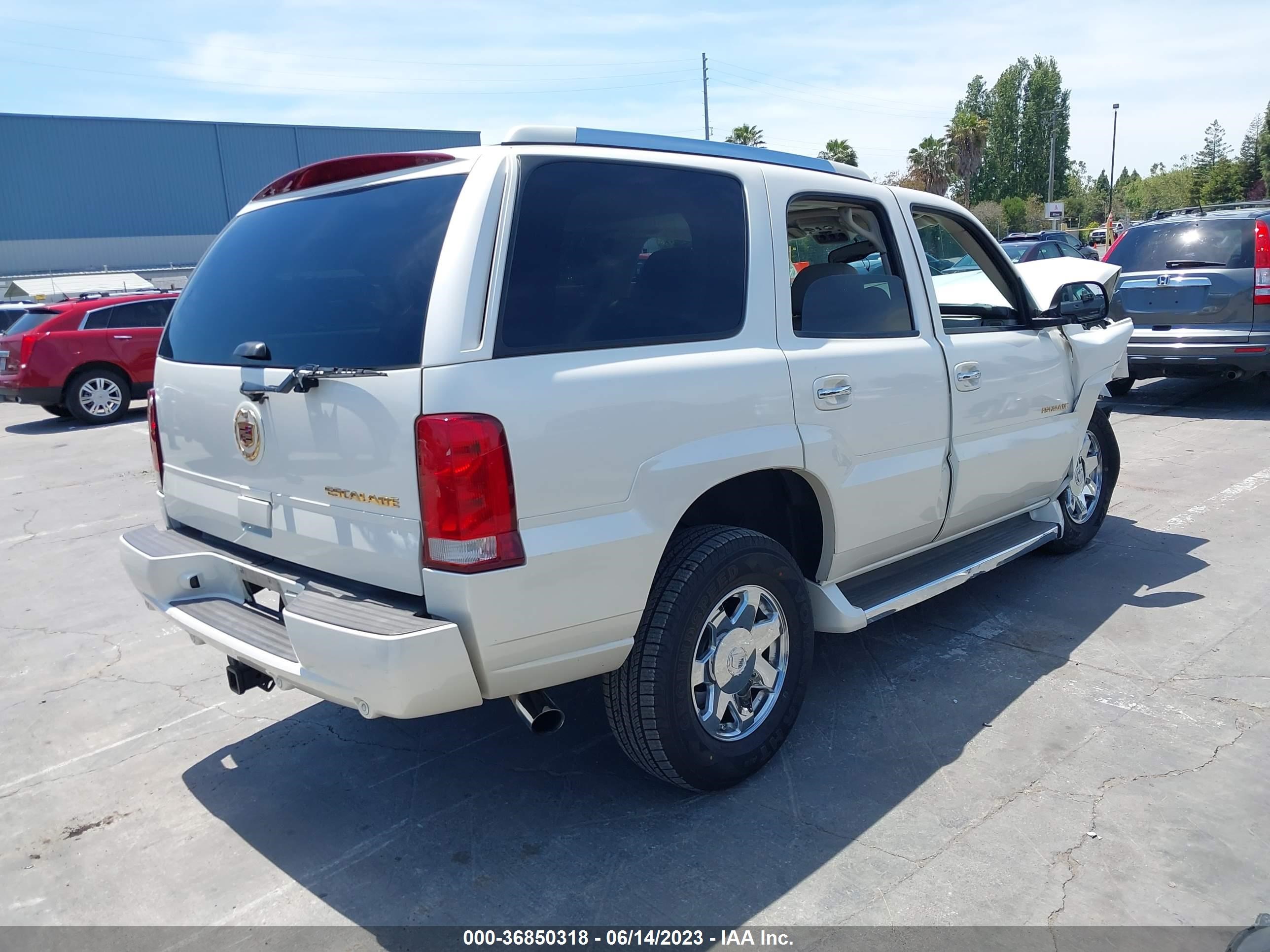 Photo 3 VIN: 1GYEK63N55R110467 - CADILLAC ESCALADE 