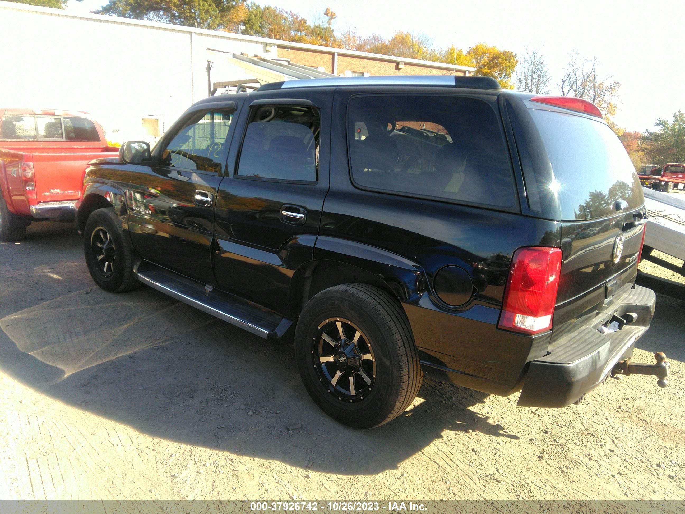 Photo 2 VIN: 1GYEK63N55R239602 - CADILLAC ESCALADE 