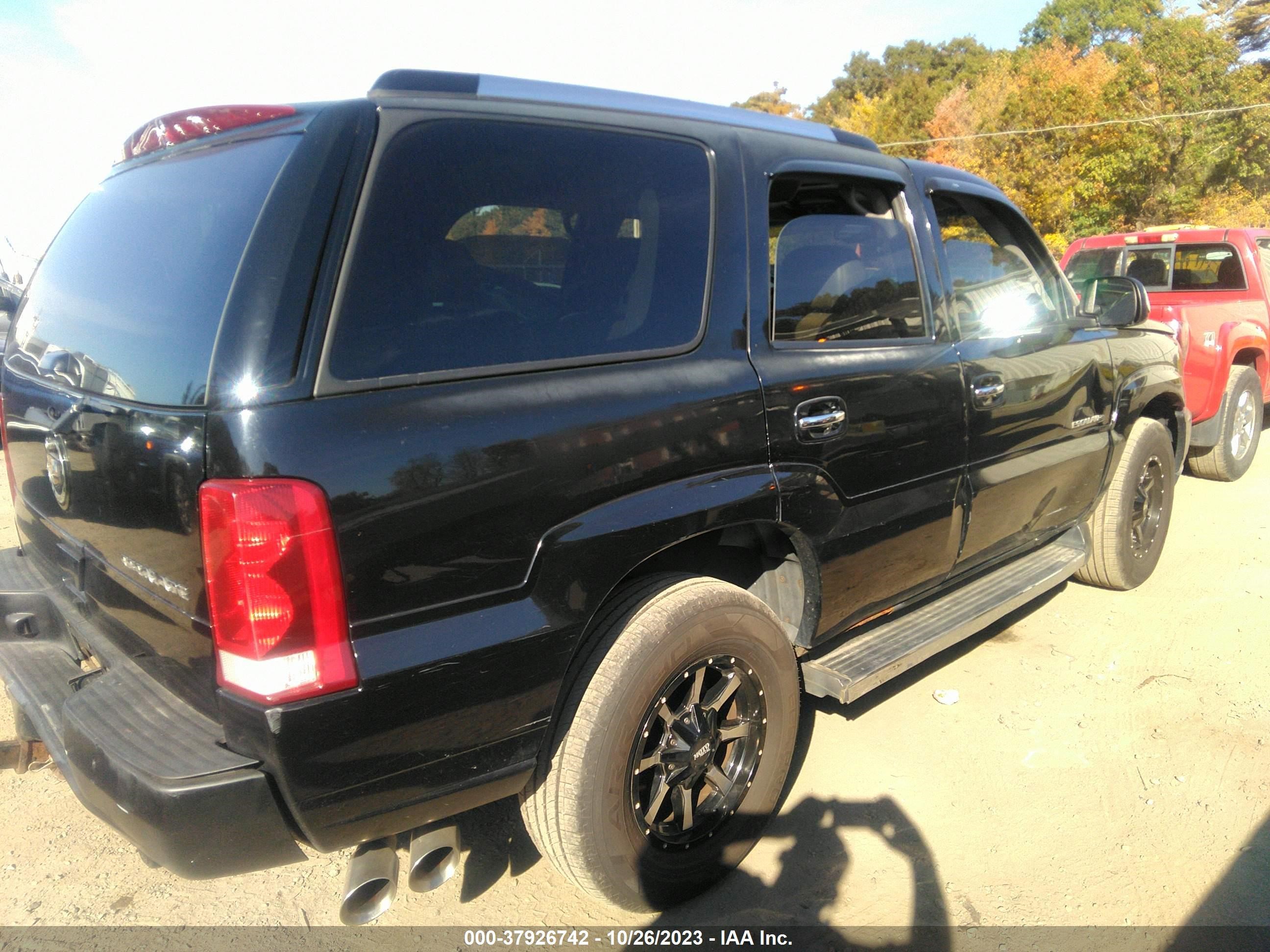 Photo 3 VIN: 1GYEK63N55R239602 - CADILLAC ESCALADE 