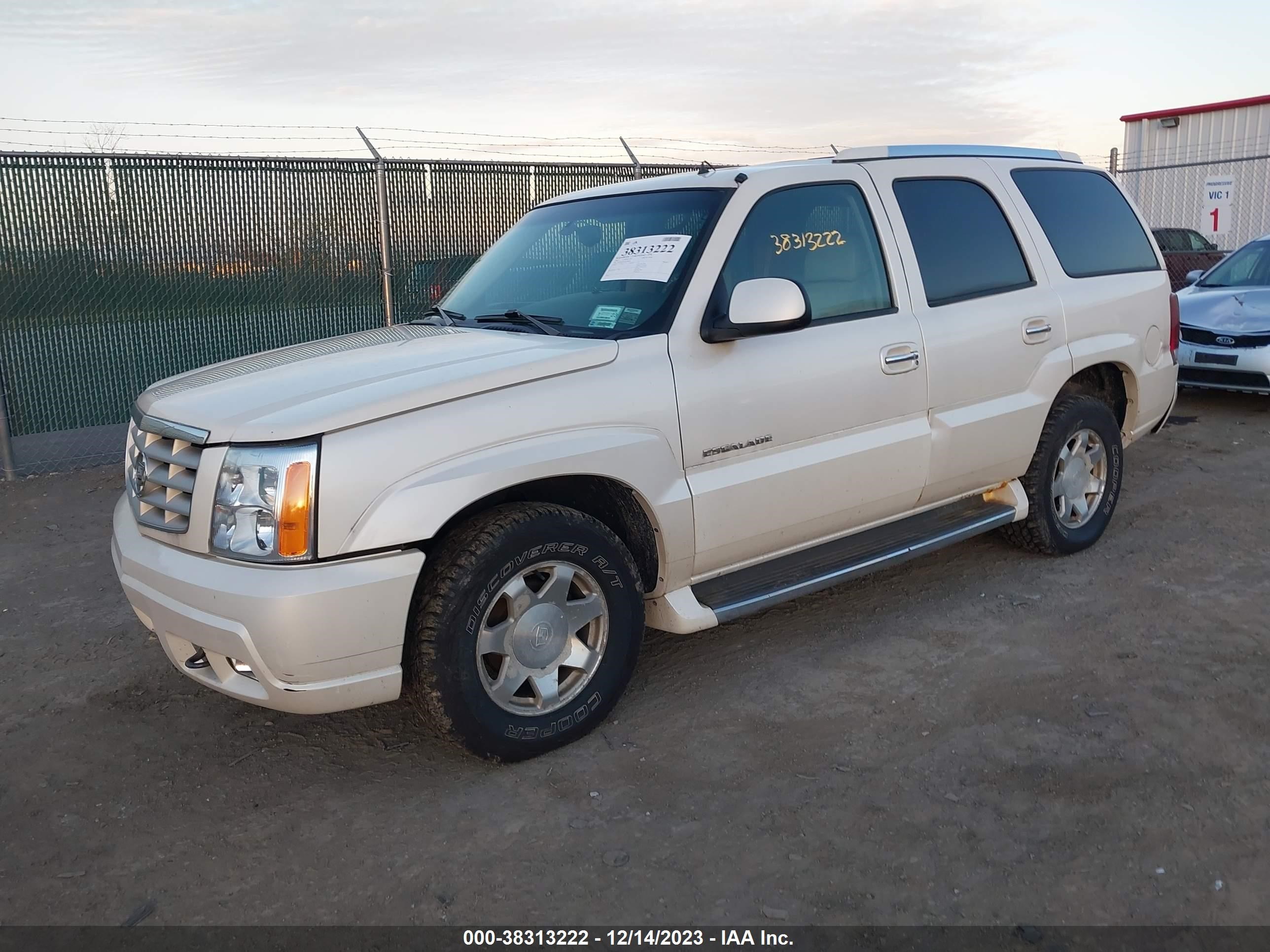 Photo 1 VIN: 1GYEK63N62R250006 - CADILLAC ESCALADE 