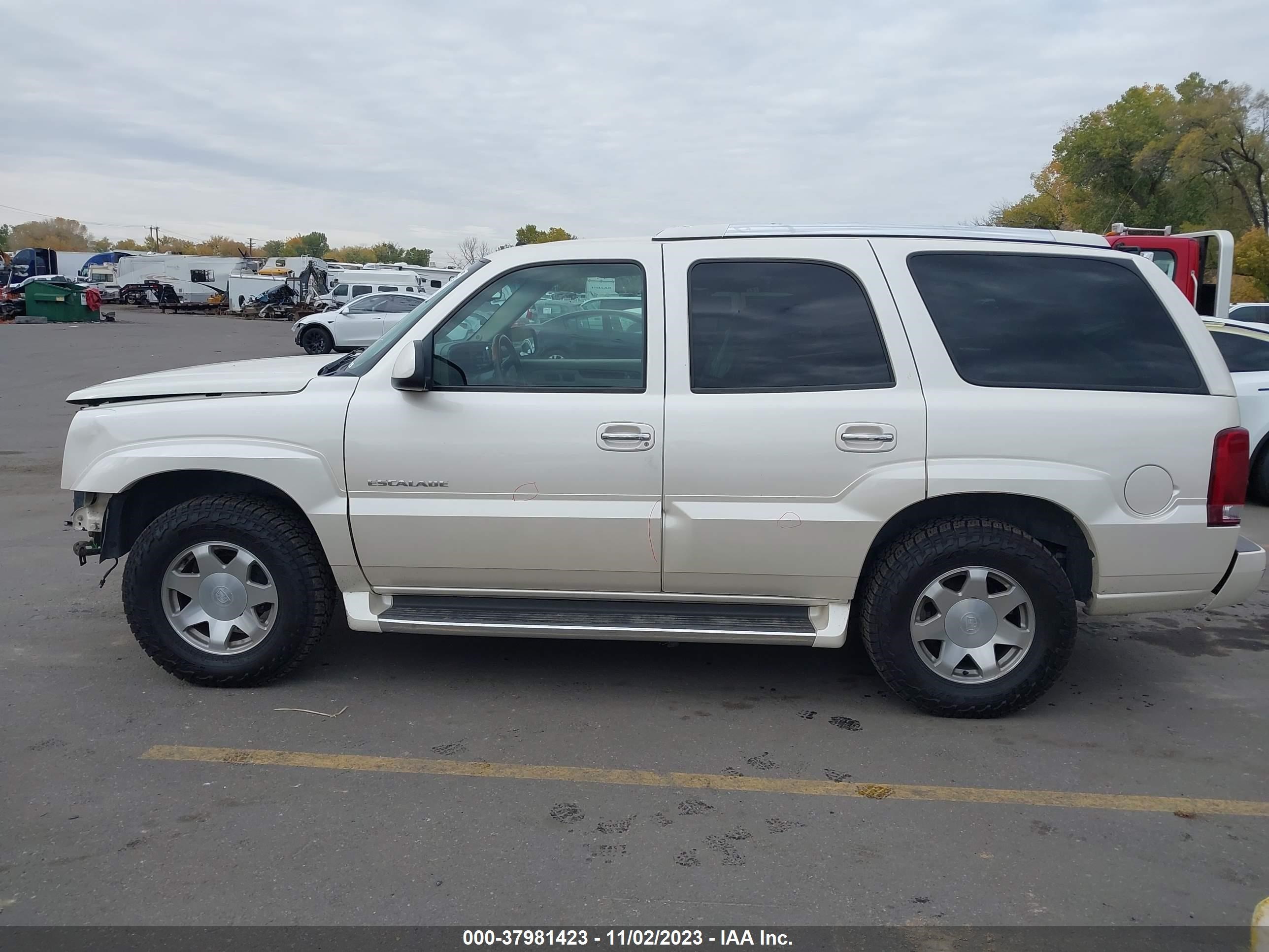 Photo 14 VIN: 1GYEK63N72R175428 - CADILLAC ESCALADE 