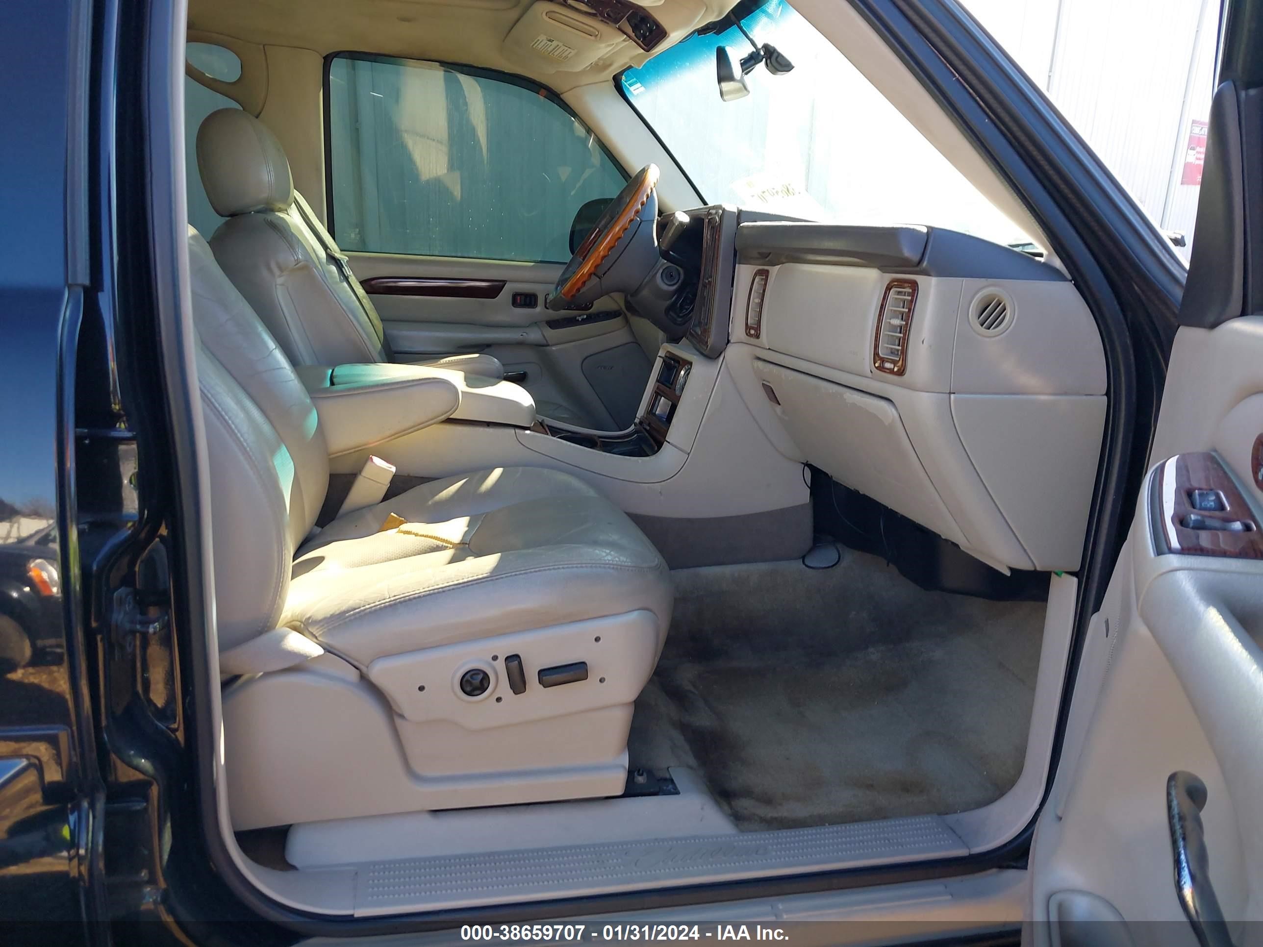 Photo 4 VIN: 1GYEK63N74R112722 - CADILLAC ESCALADE 