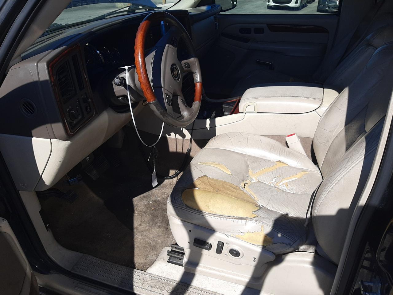 Photo 6 VIN: 1GYEK63N75R153868 - CADILLAC ESCALADE 