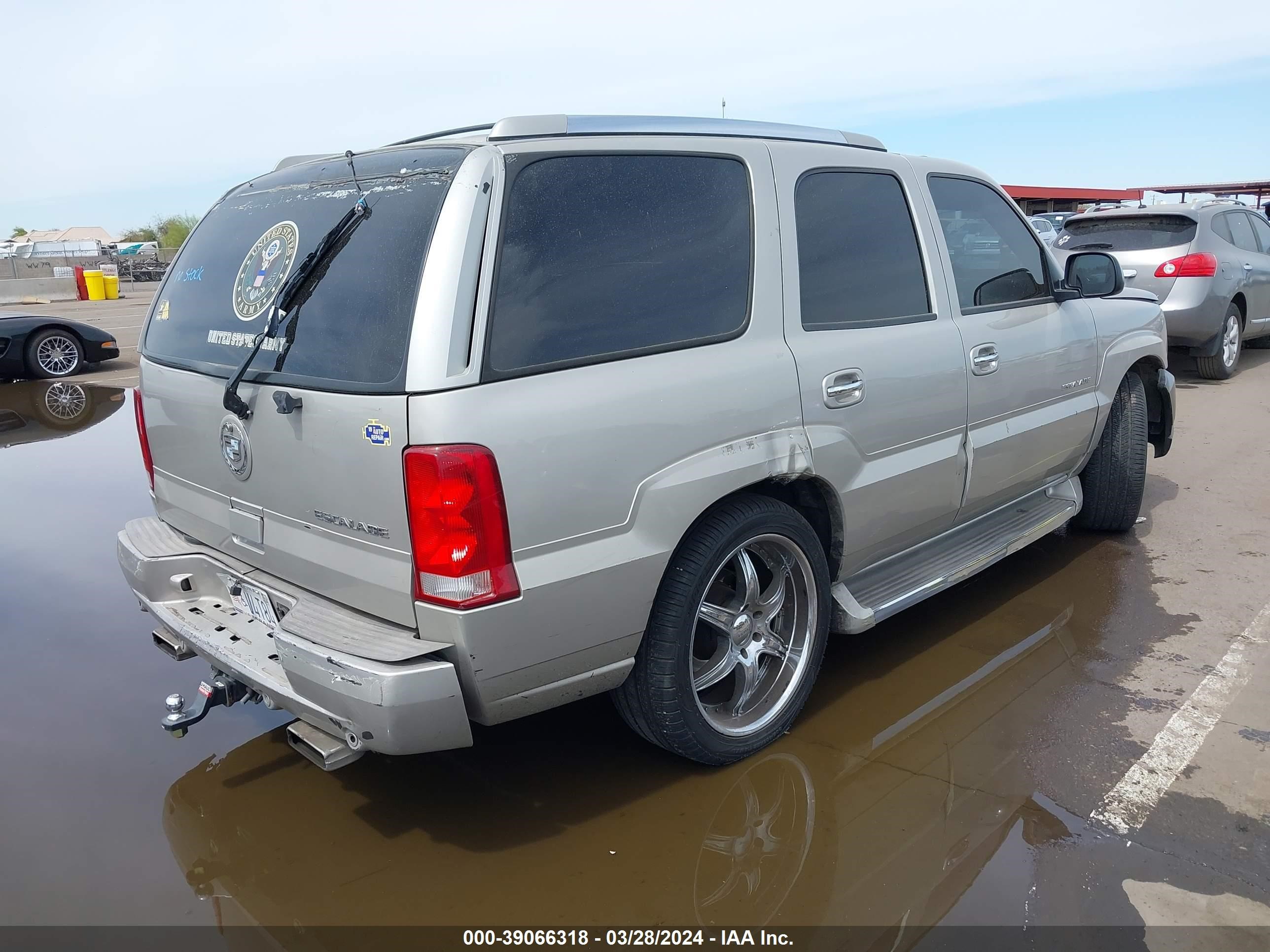 Photo 3 VIN: 1GYEK63N75R265022 - CADILLAC ESCALADE 