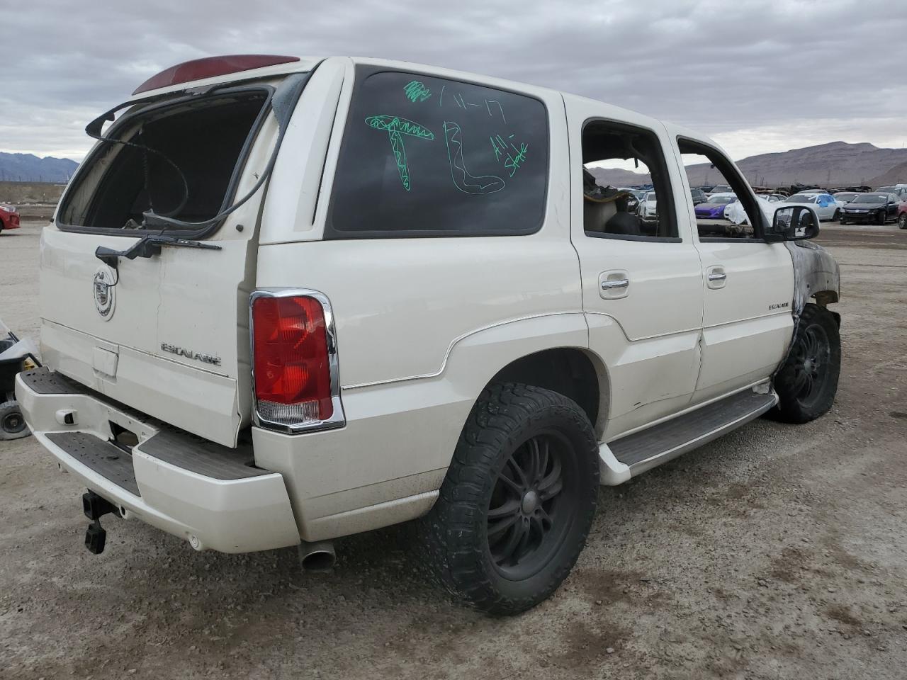 Photo 2 VIN: 1GYEK63N84R112731 - CADILLAC ESCALADE 