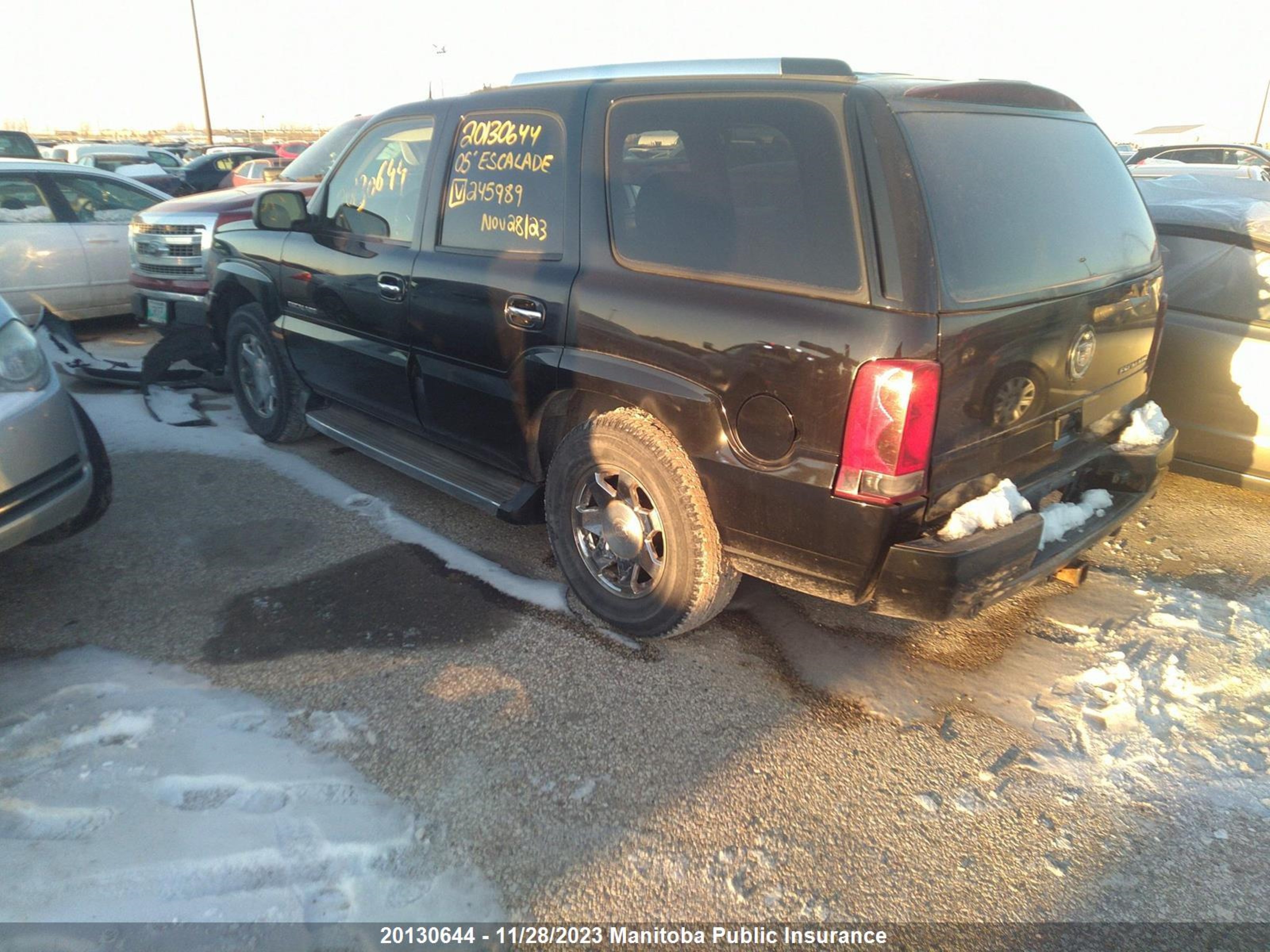 Photo 2 VIN: 1GYEK63N85R245989 - CADILLAC ESCALADE 