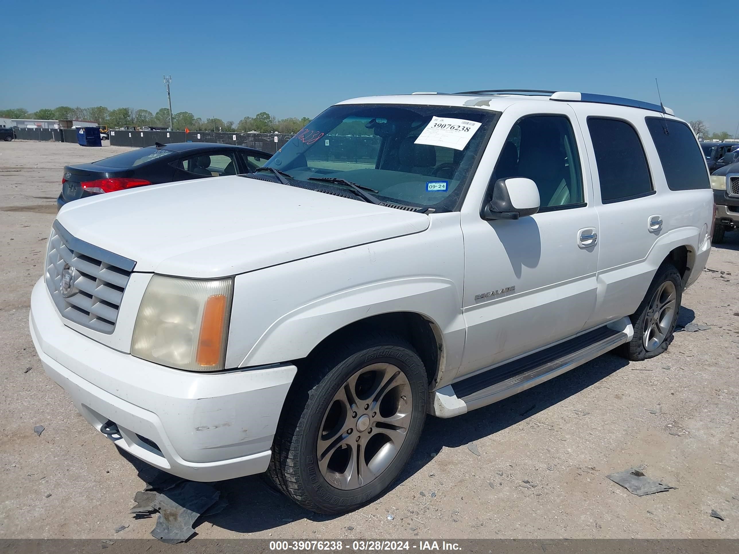 Photo 5 VIN: 1GYEK63N92R115666 - CADILLAC ESCALADE 