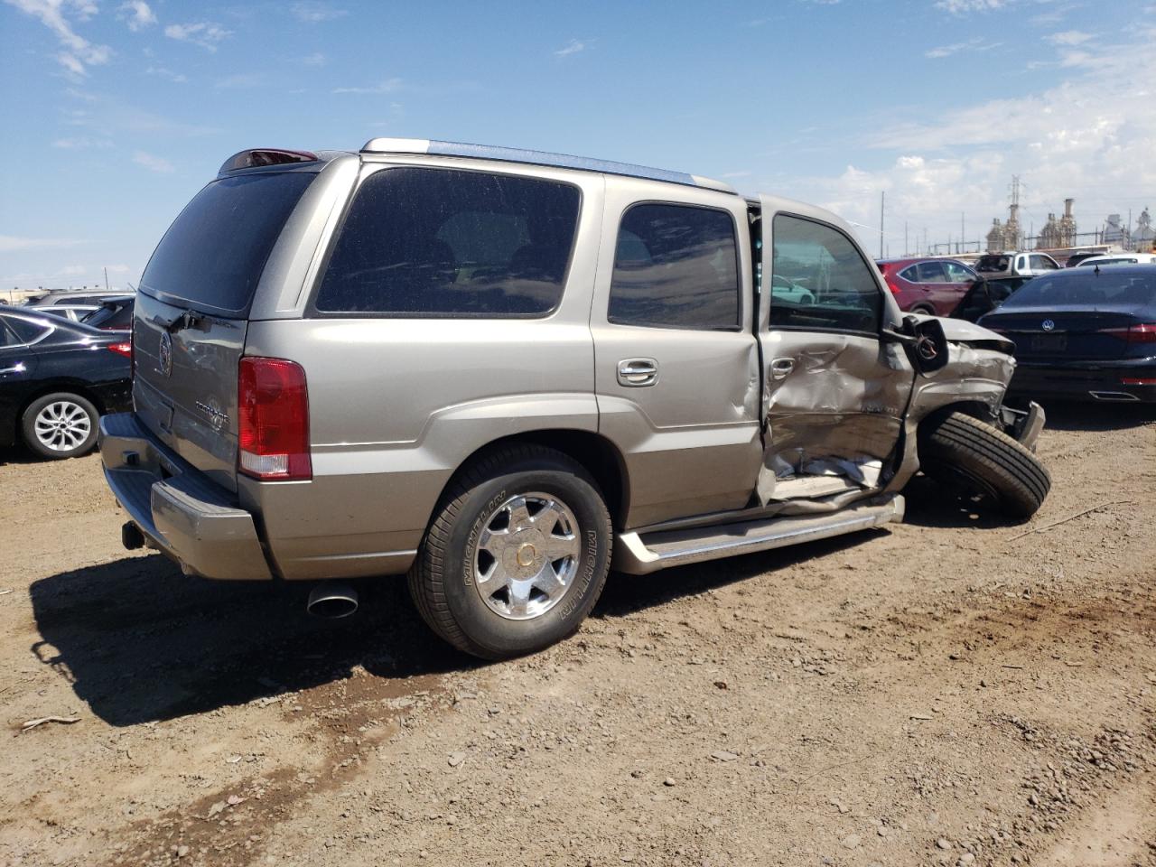 Photo 2 VIN: 1GYEK63N92R314362 - CADILLAC ESCALADE 