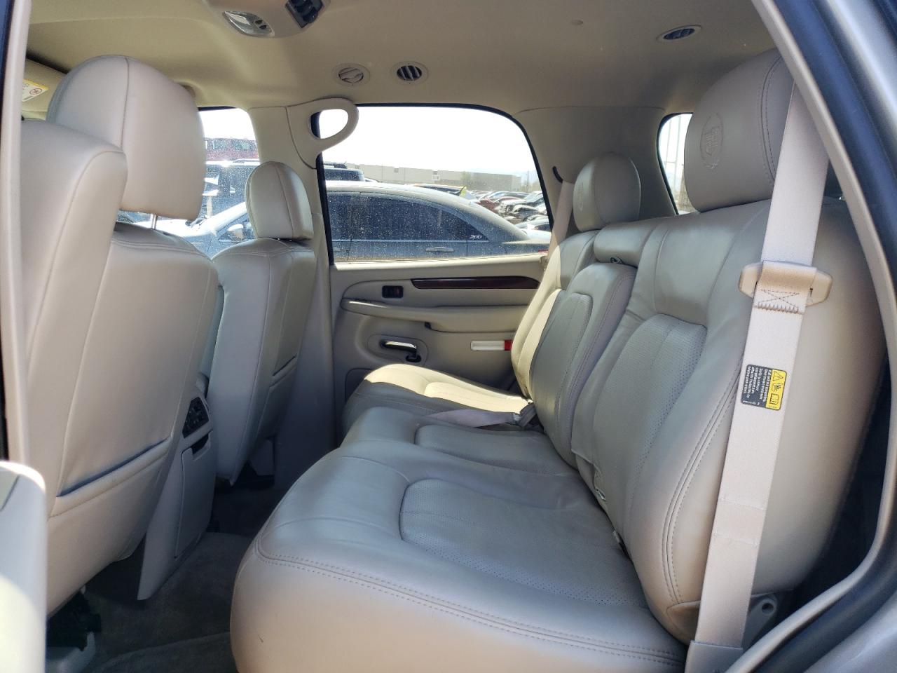 Photo 9 VIN: 1GYEK63N92R314362 - CADILLAC ESCALADE 