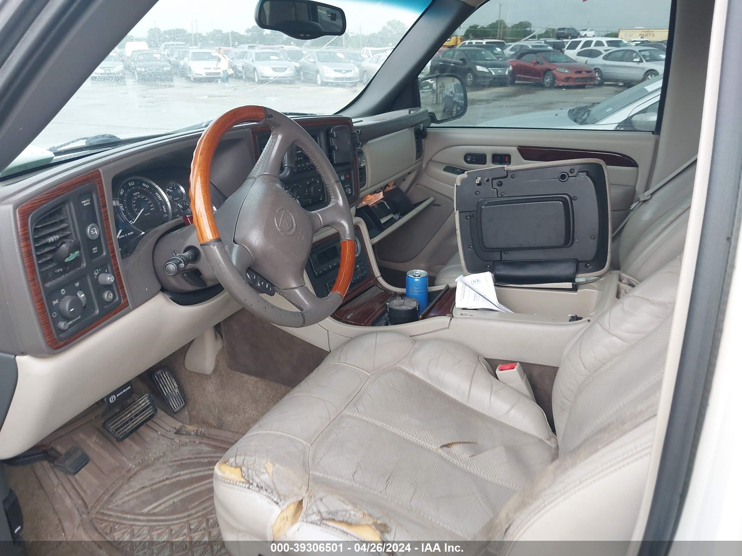 Photo 5 VIN: 1GYEK63NX2R223360 - CADILLAC ESCALADE 