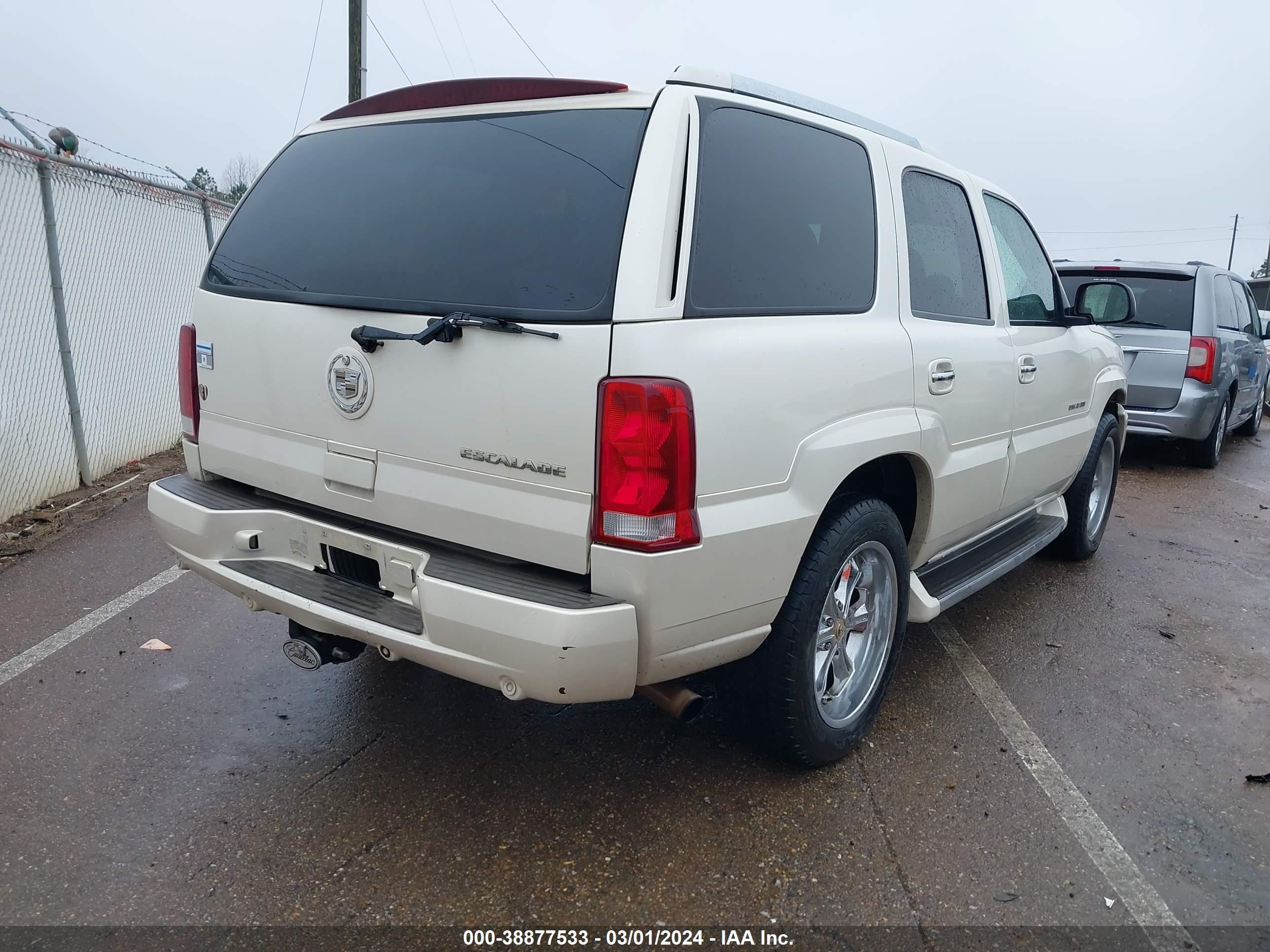 Photo 3 VIN: 1GYEK63NX3R287741 - CADILLAC ESCALADE 