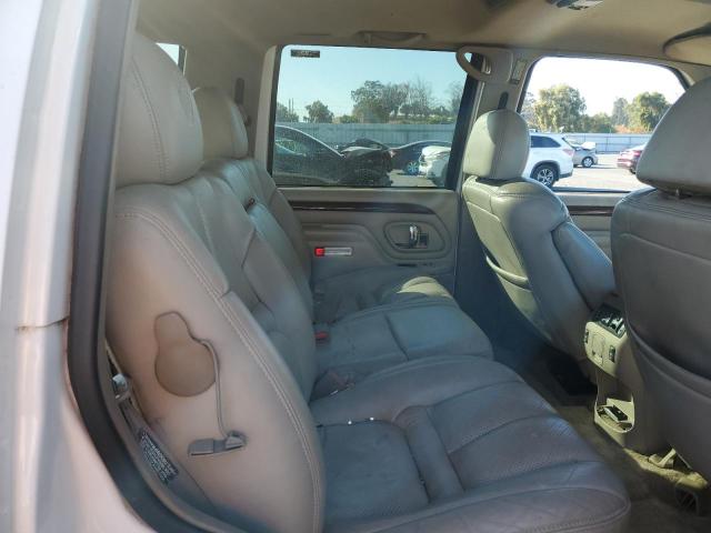 Photo 10 VIN: 1GYEK63R8YR180164 - CADILLAC ESCALADE 