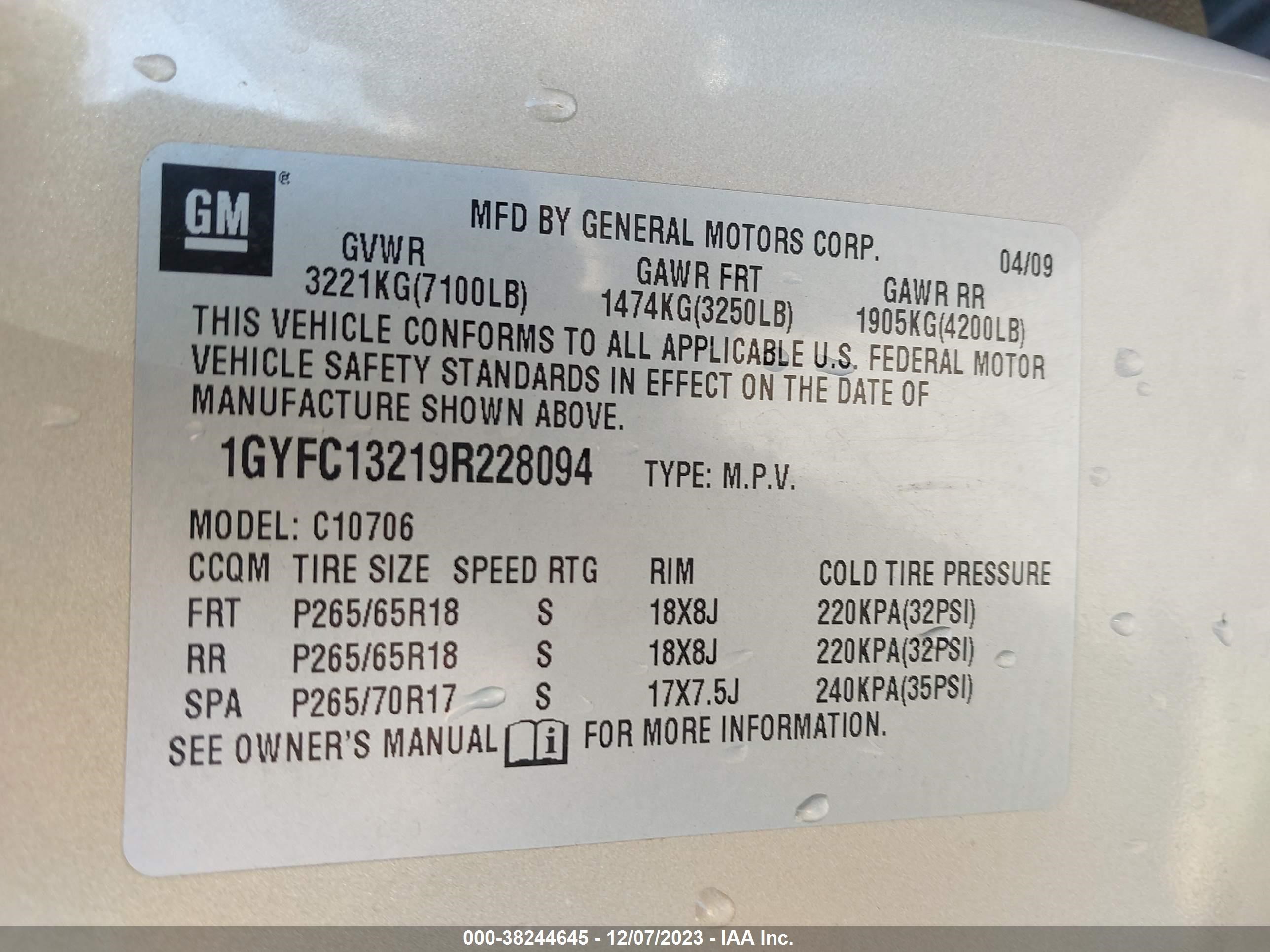 Photo 8 VIN: 1GYFC13219R228094 - CADILLAC ESCALADE 