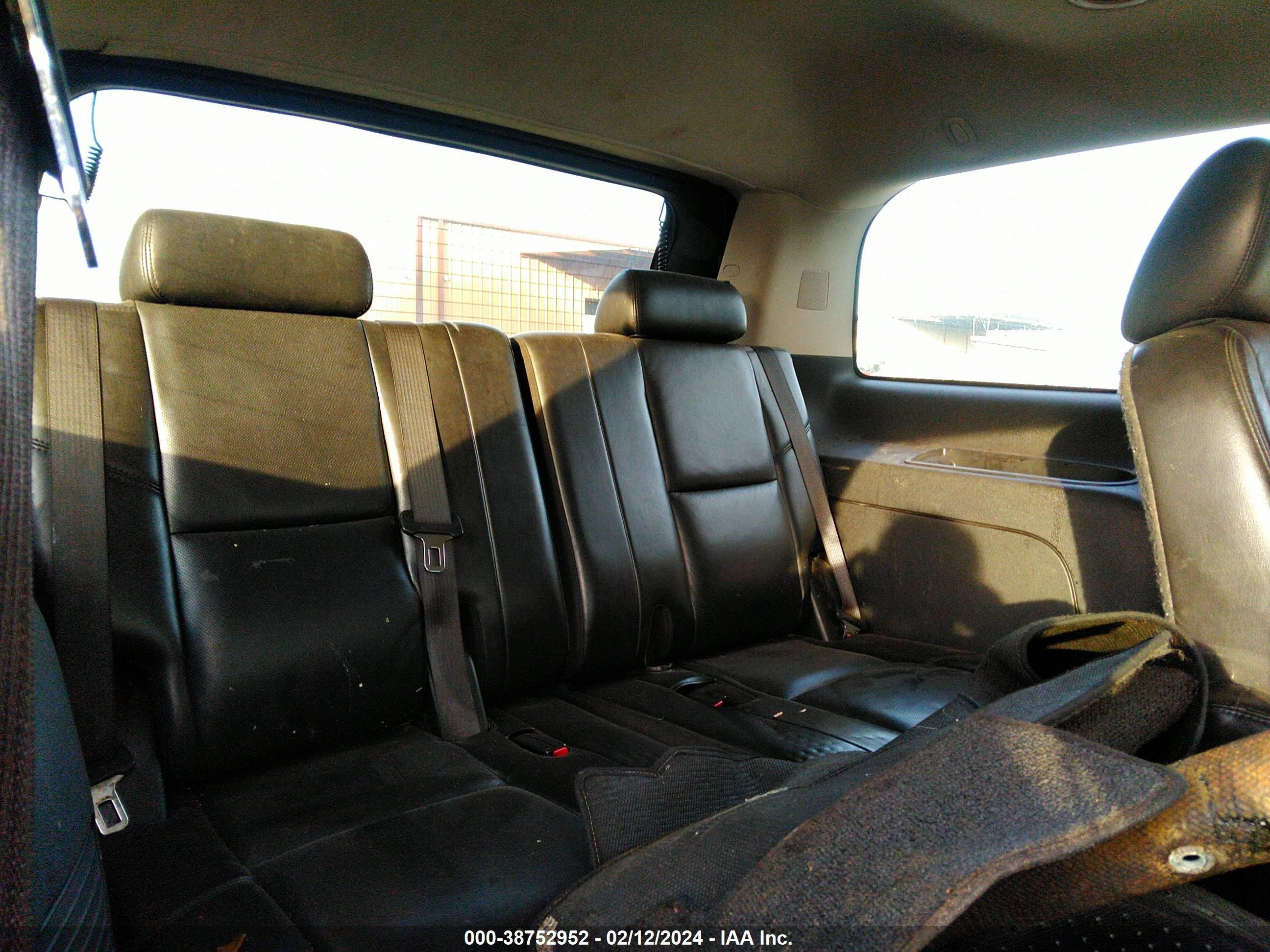 Photo 11 VIN: 1GYFC23239R202988 - CADILLAC ESCALADE 