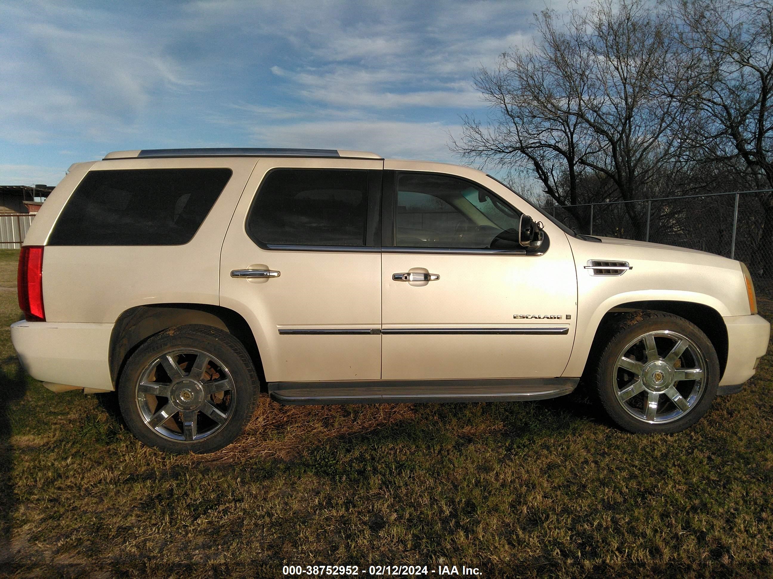 Photo 15 VIN: 1GYFC23239R202988 - CADILLAC ESCALADE 