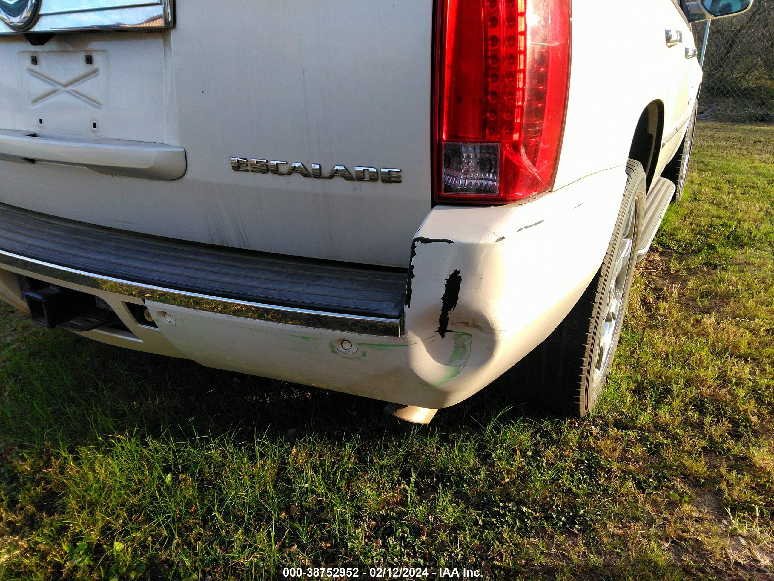 Photo 5 VIN: 1GYFC23239R202988 - CADILLAC ESCALADE 