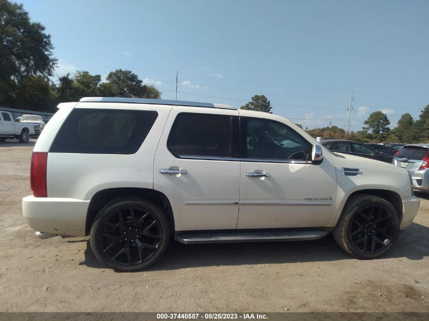 Photo 12 VIN: 1GYFC23269R164060 - CADILLAC ESCALADE 