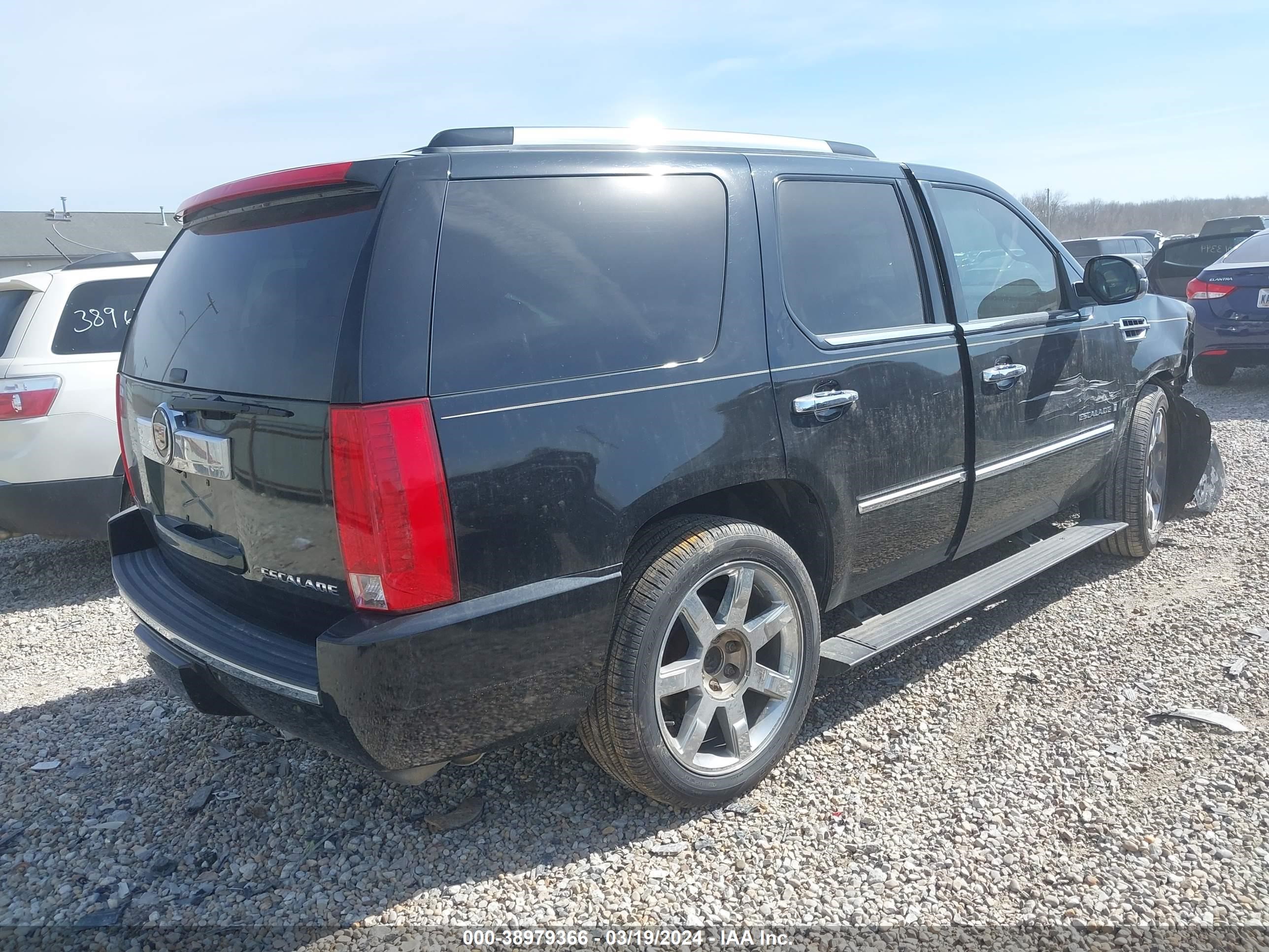 Photo 3 VIN: 1GYFK23219R112998 - CADILLAC ESCALADE 