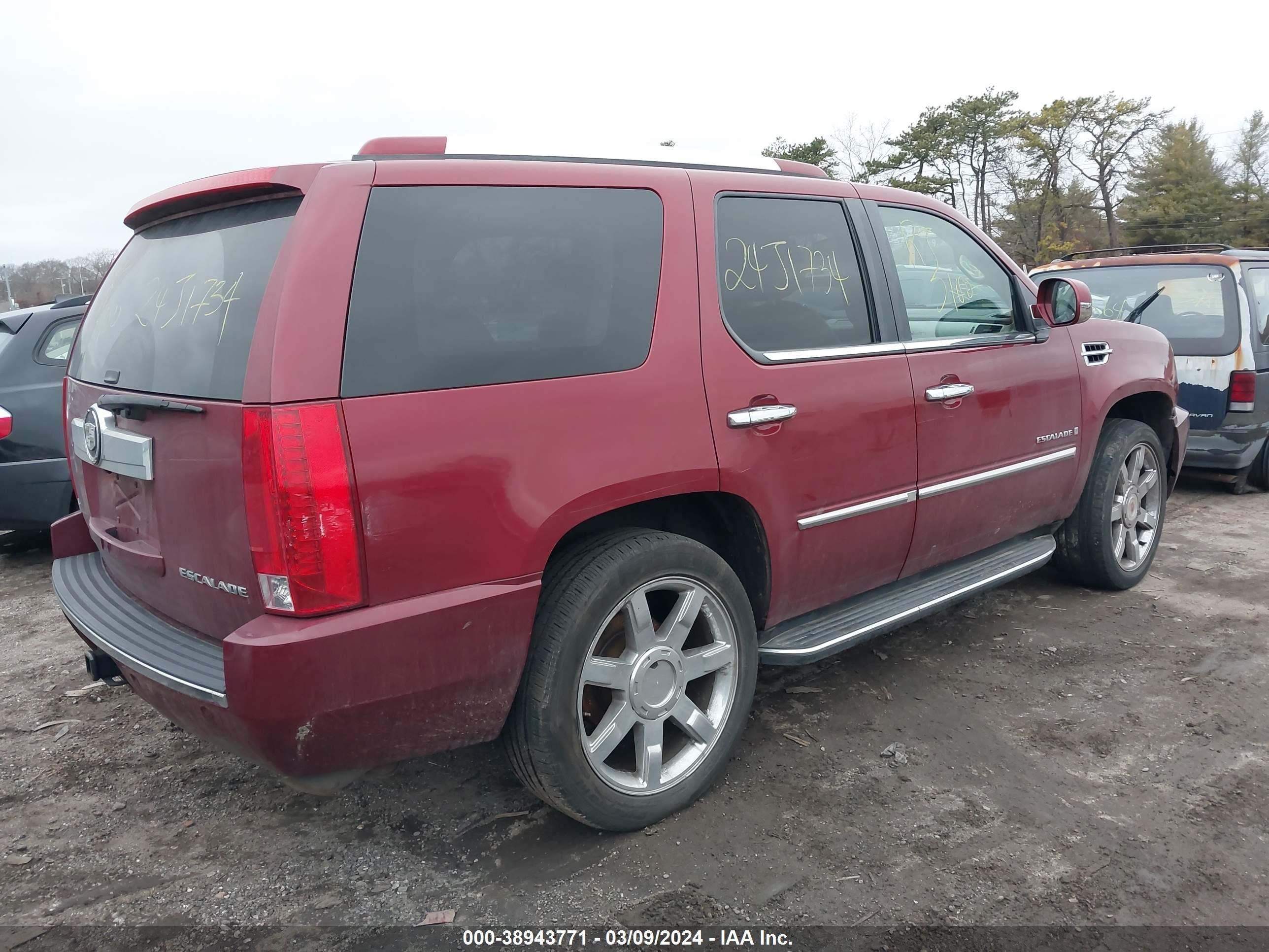 Photo 3 VIN: 1GYFK23239R113523 - CADILLAC ESCALADE 