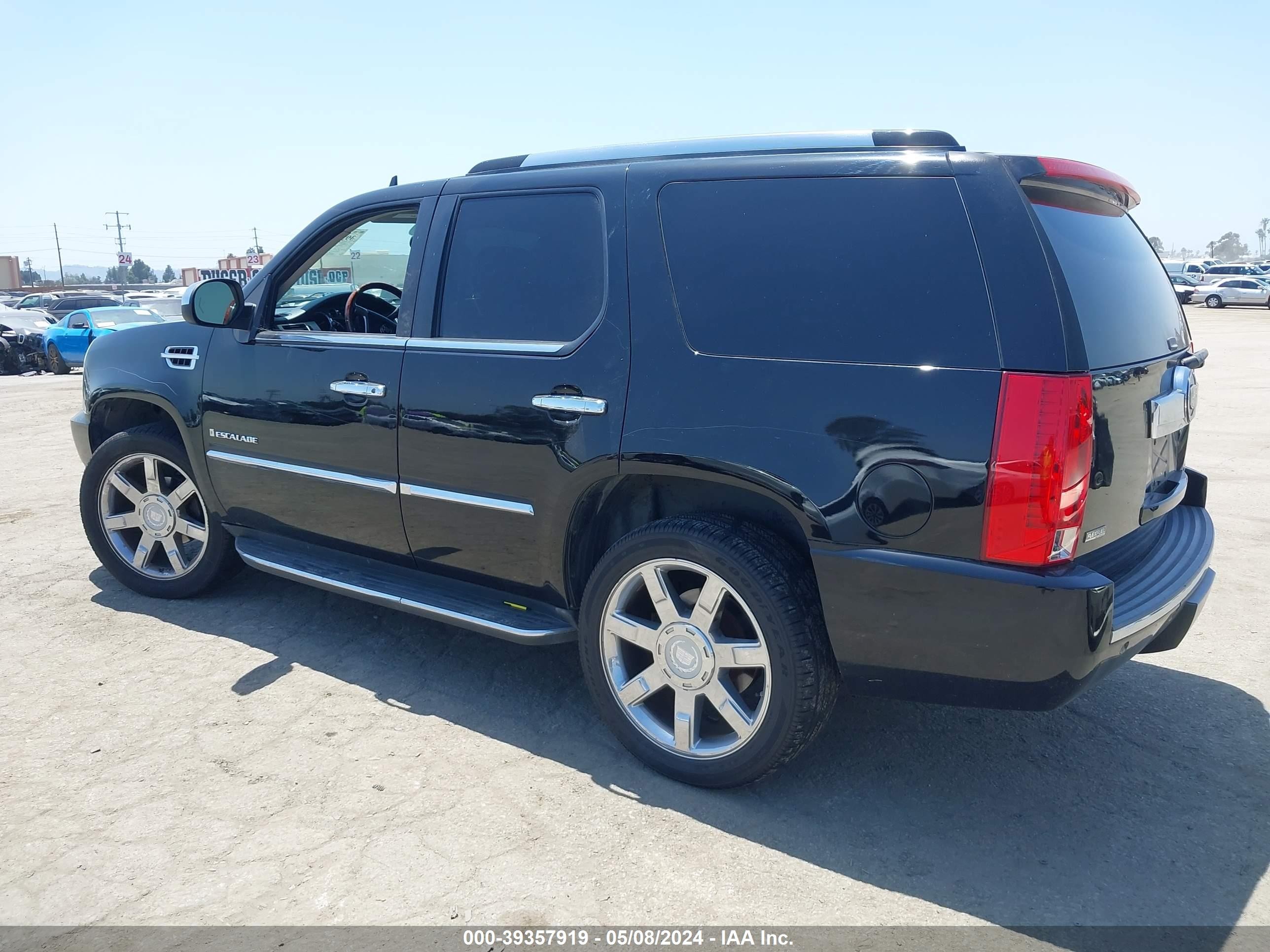 Photo 2 VIN: 1GYFK23289R260758 - CADILLAC ESCALADE 