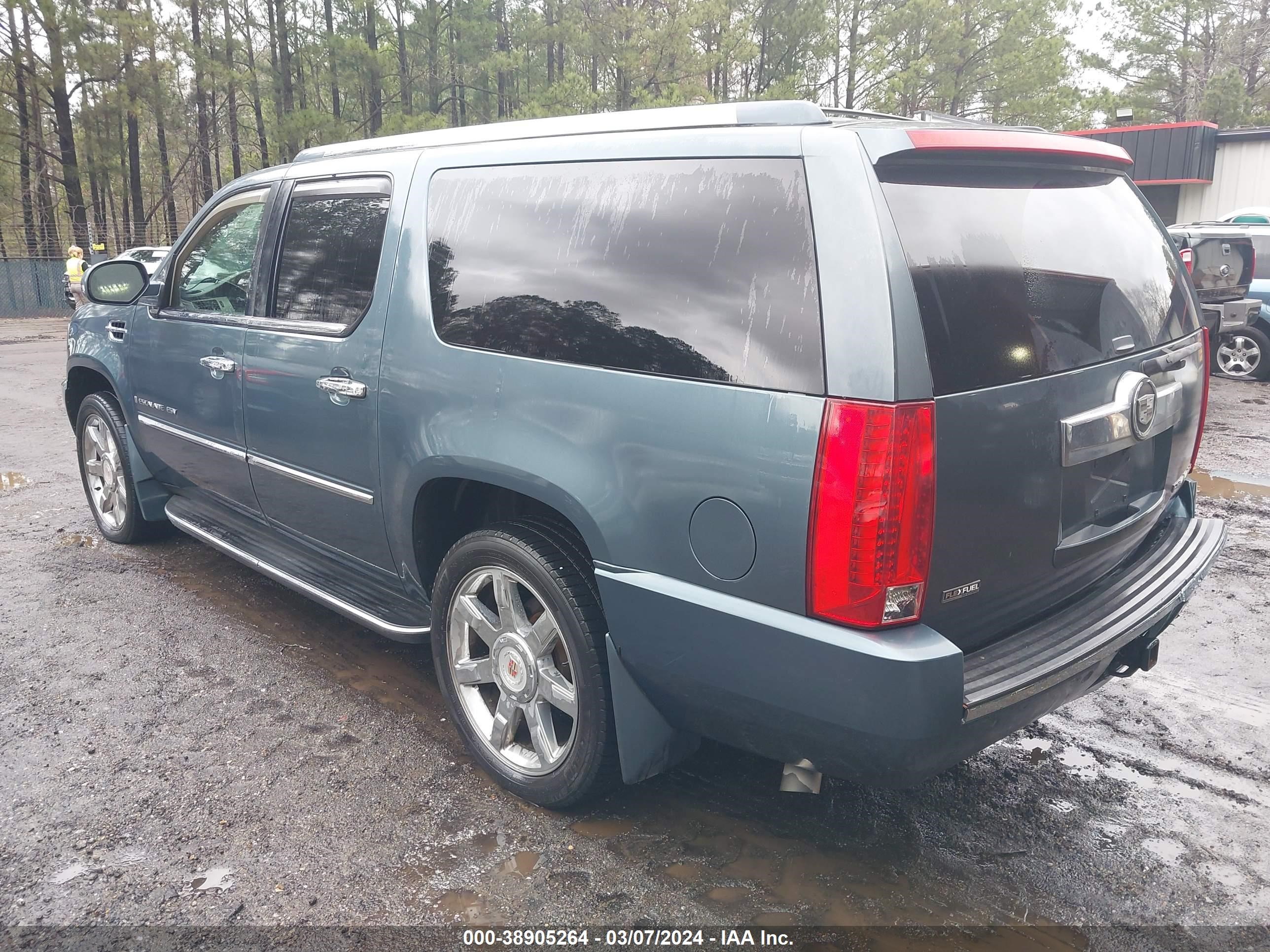 Photo 2 VIN: 1GYFK26209R116939 - CADILLAC ESCALADE 