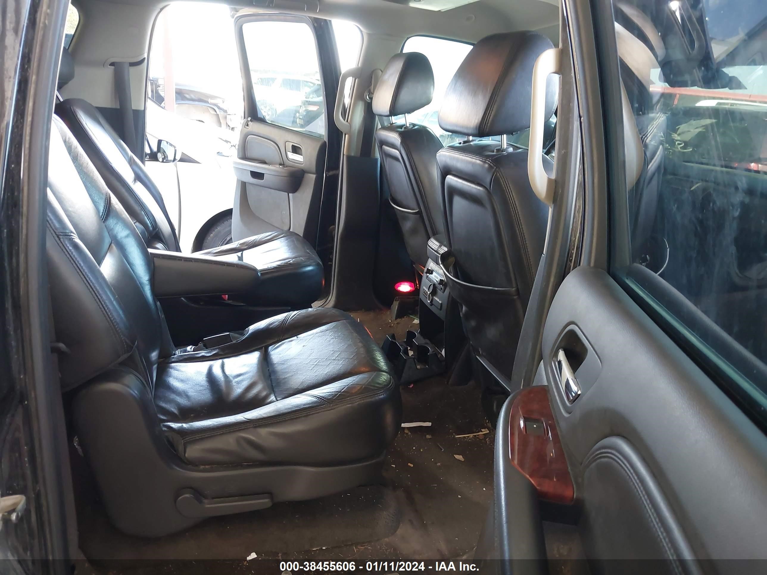 Photo 7 VIN: 1GYFK26219R116254 - CADILLAC ESCALADE 