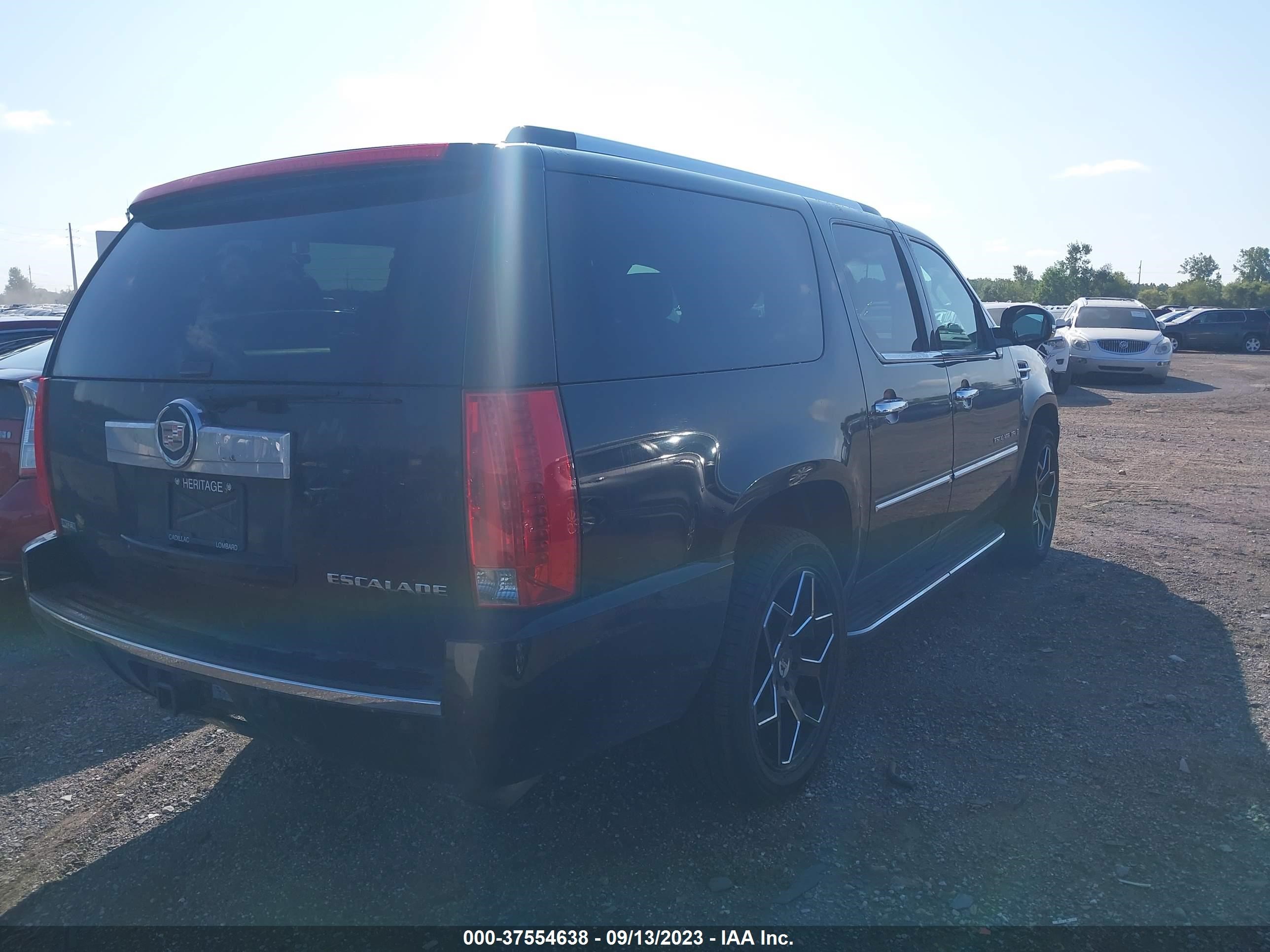 Photo 3 VIN: 1GYFK26249R254807 - CADILLAC ESCALADE 